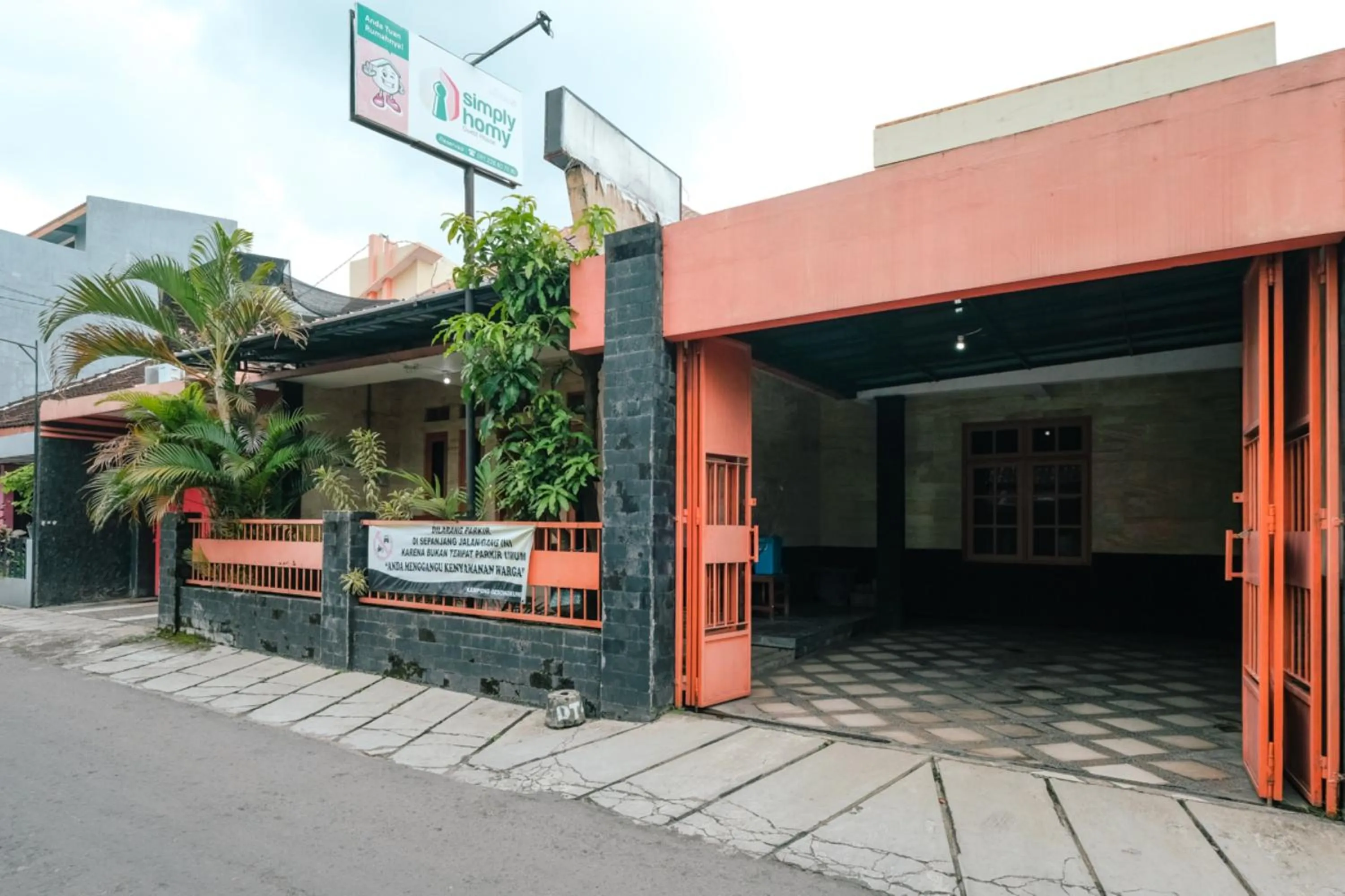 Property building in Homestay Simply Homy Jogja dekat Gembiraloka Zoo