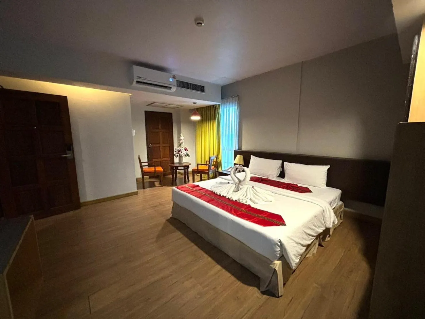 Bed in Aloha Hatyai Hotel