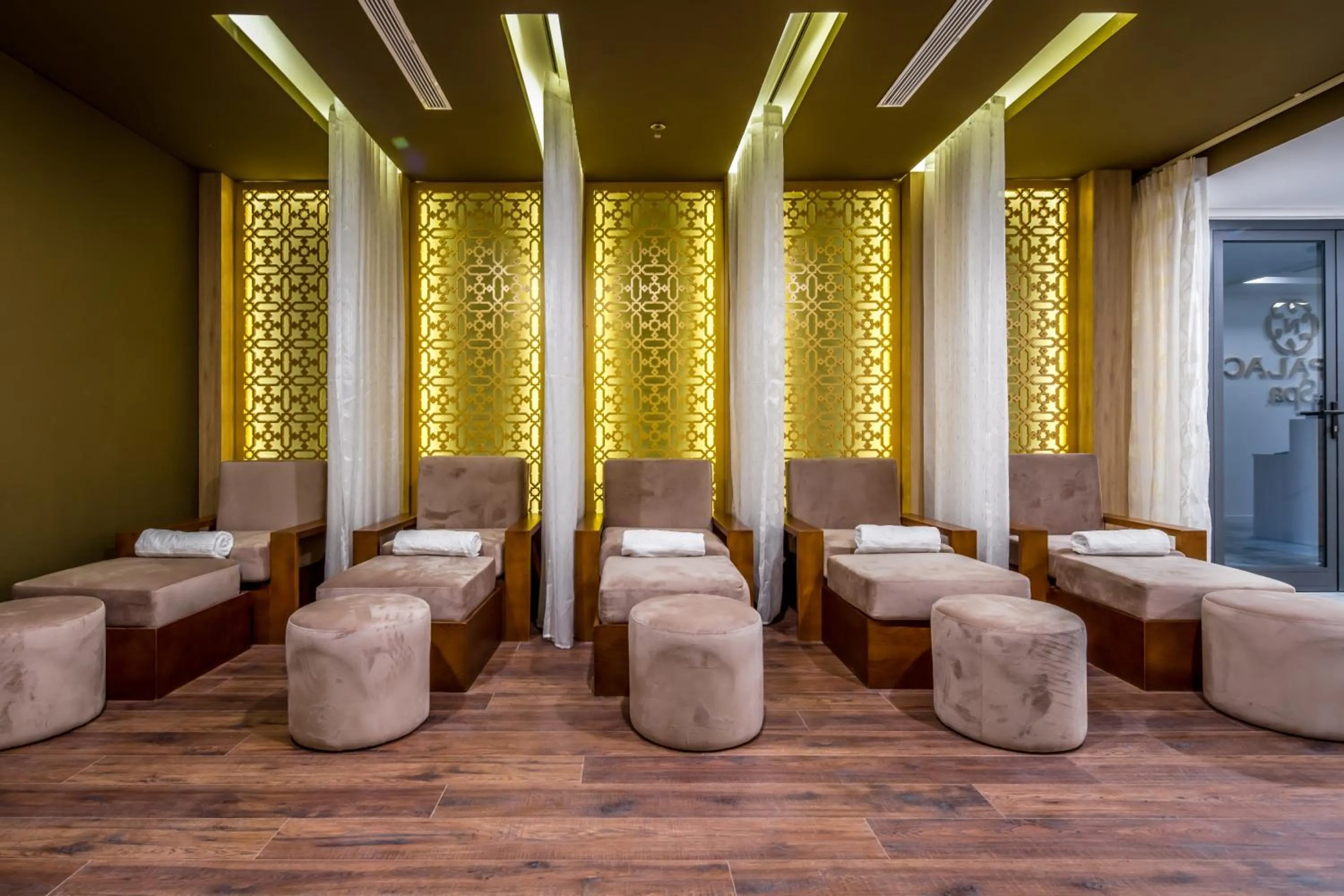 Massage in CN Palace Boutique Hotel & Spa