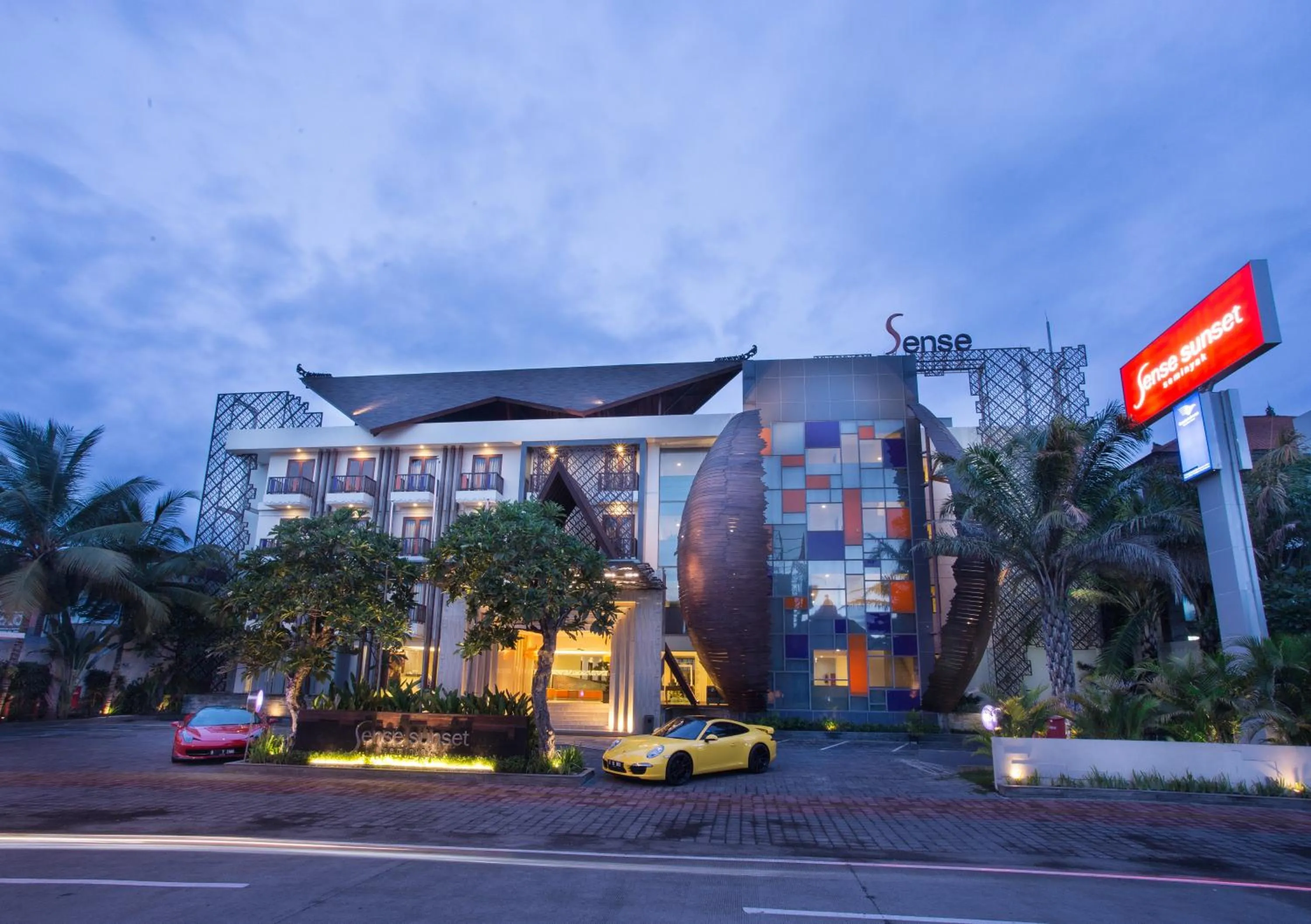 Facade/entrance in Sense Sunset Hotel Seminyak