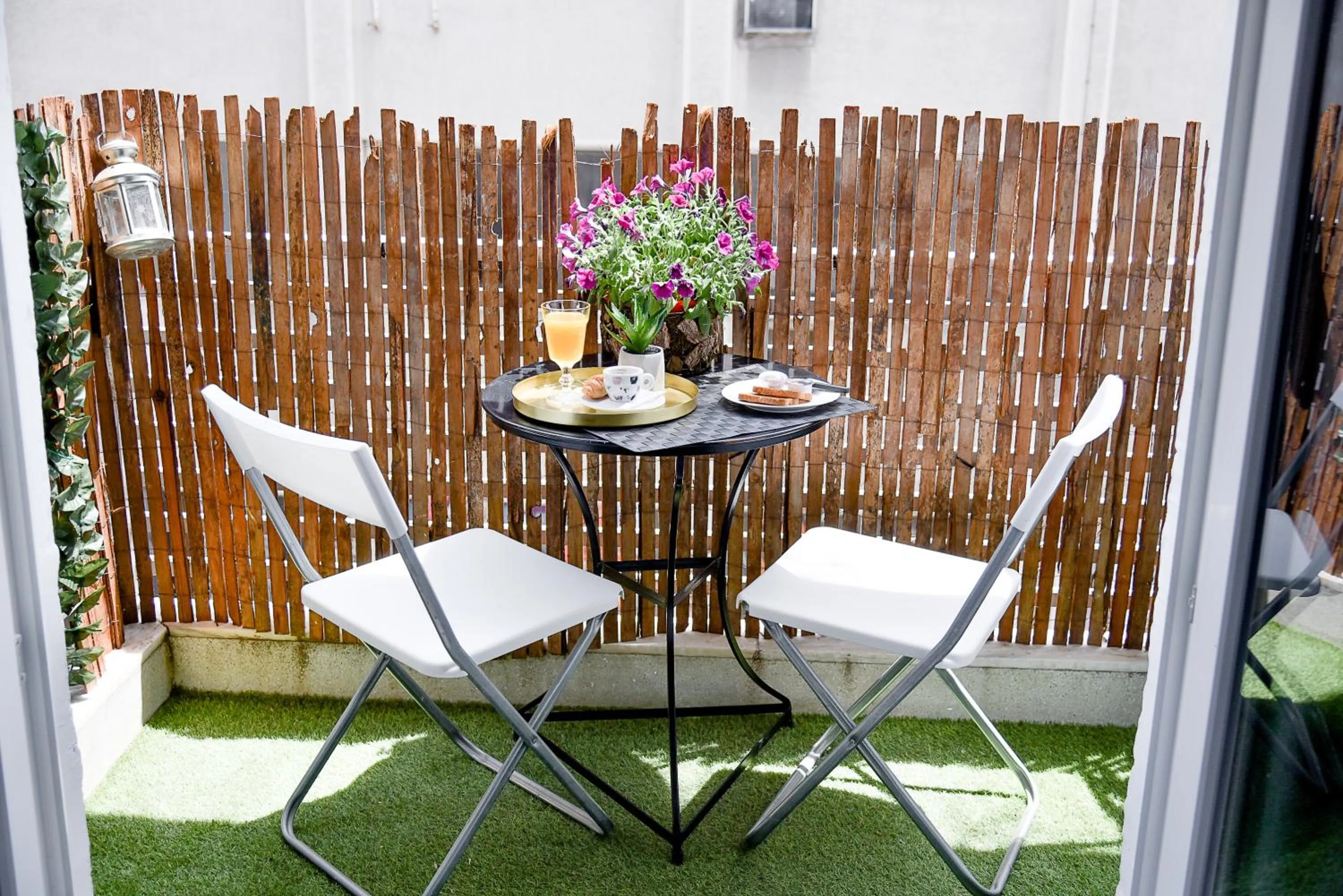 Home Plus Psirri Apartment