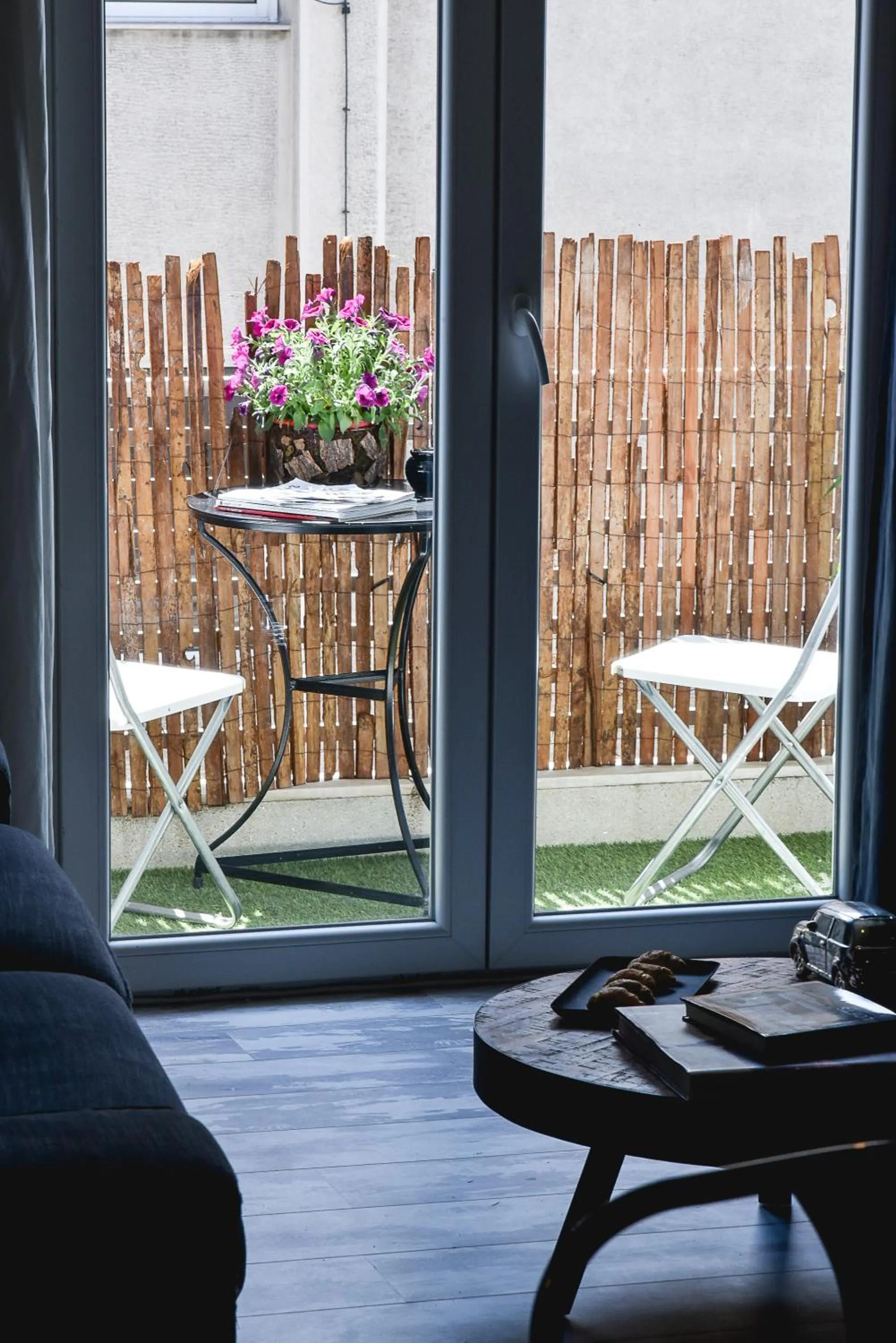 Home Plus Psirri Apartment