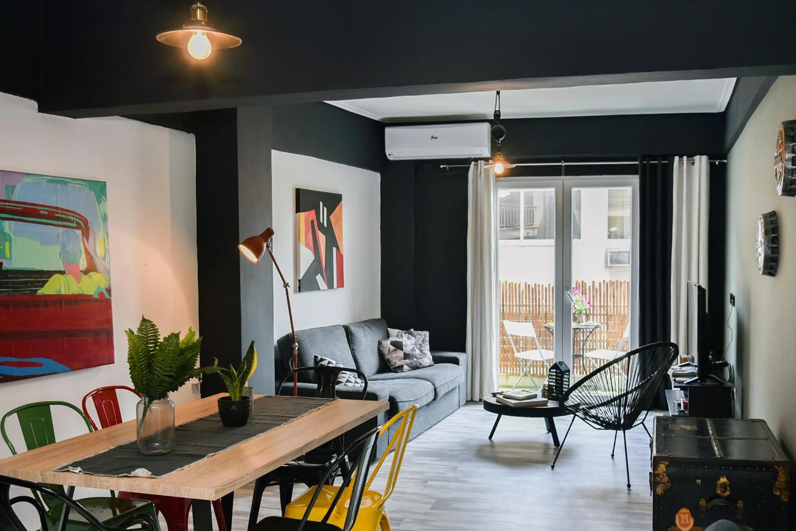 Home Plus Psirri Apartment