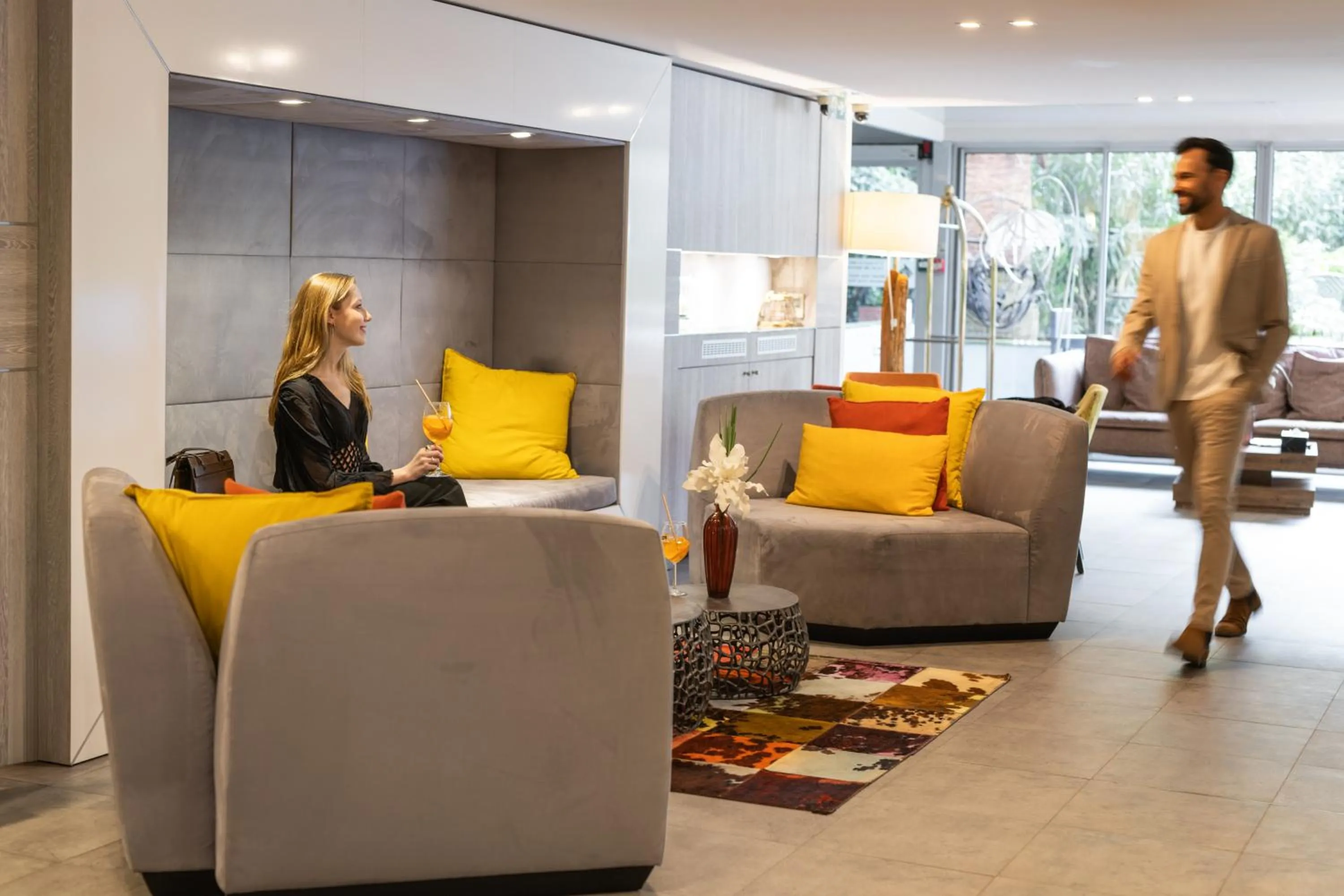 People in Cézanne Hôtel