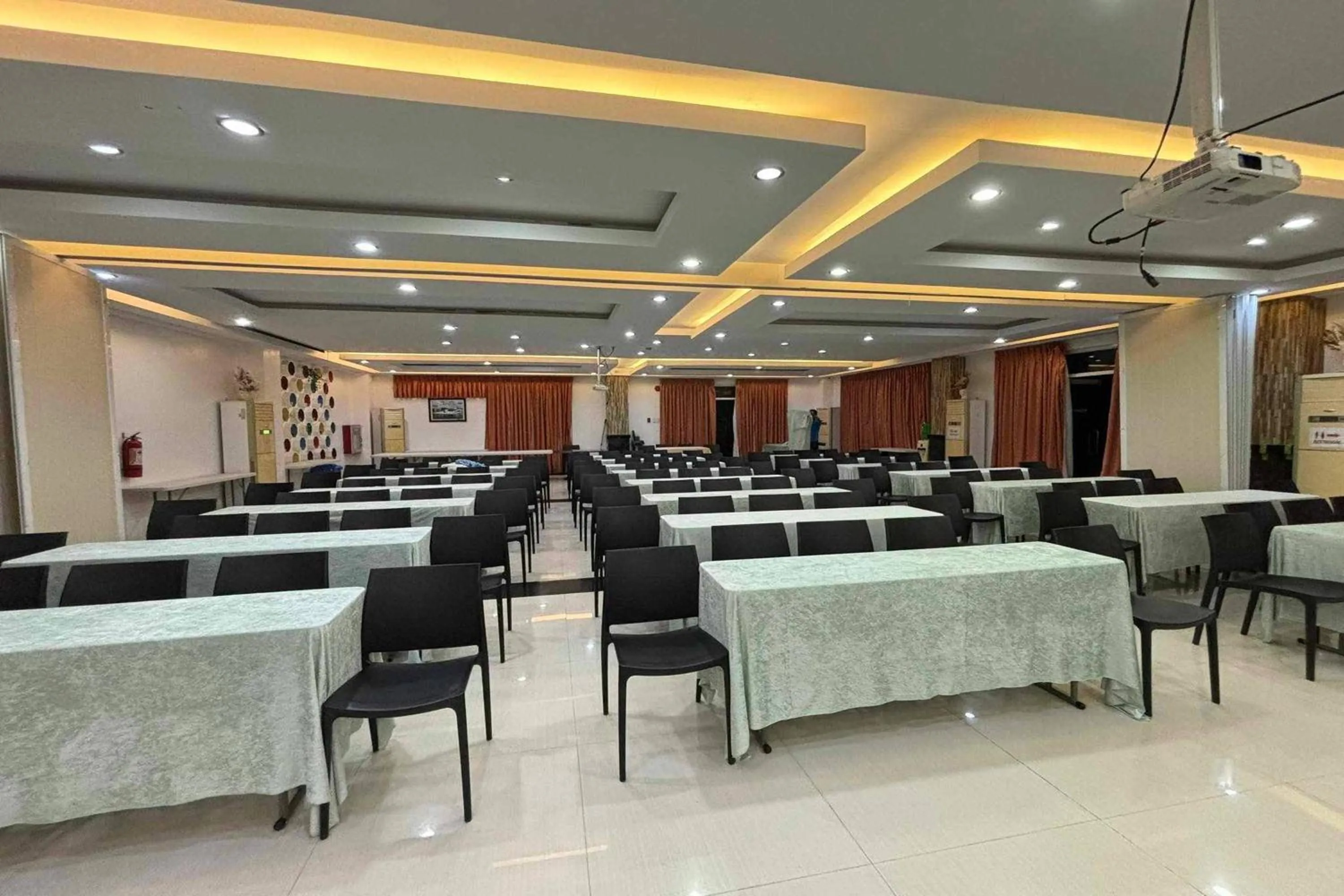 Meeting/conference room in OveMar Resort Hotel near Vigan