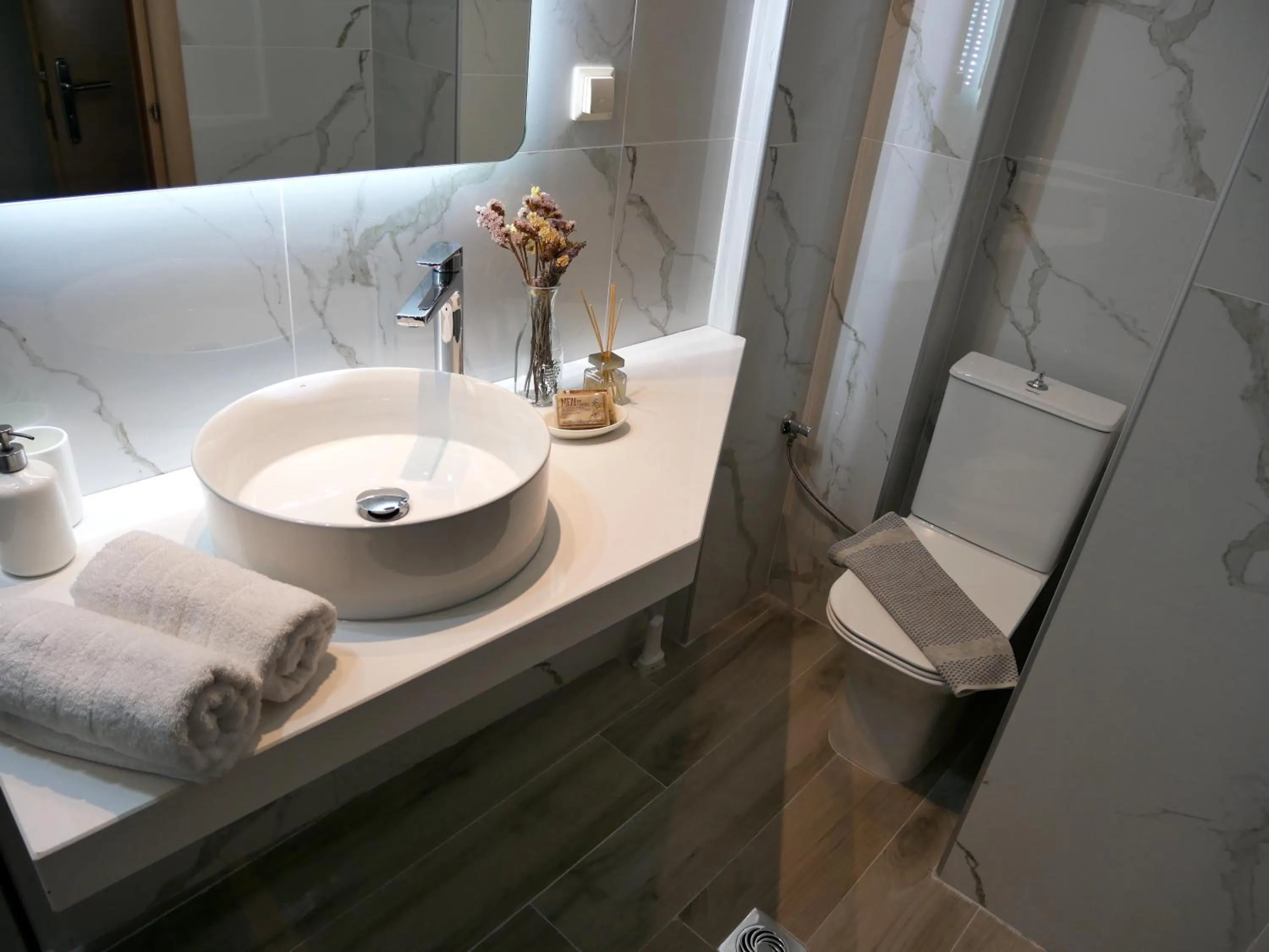 Bathroom in Sandra's Studios