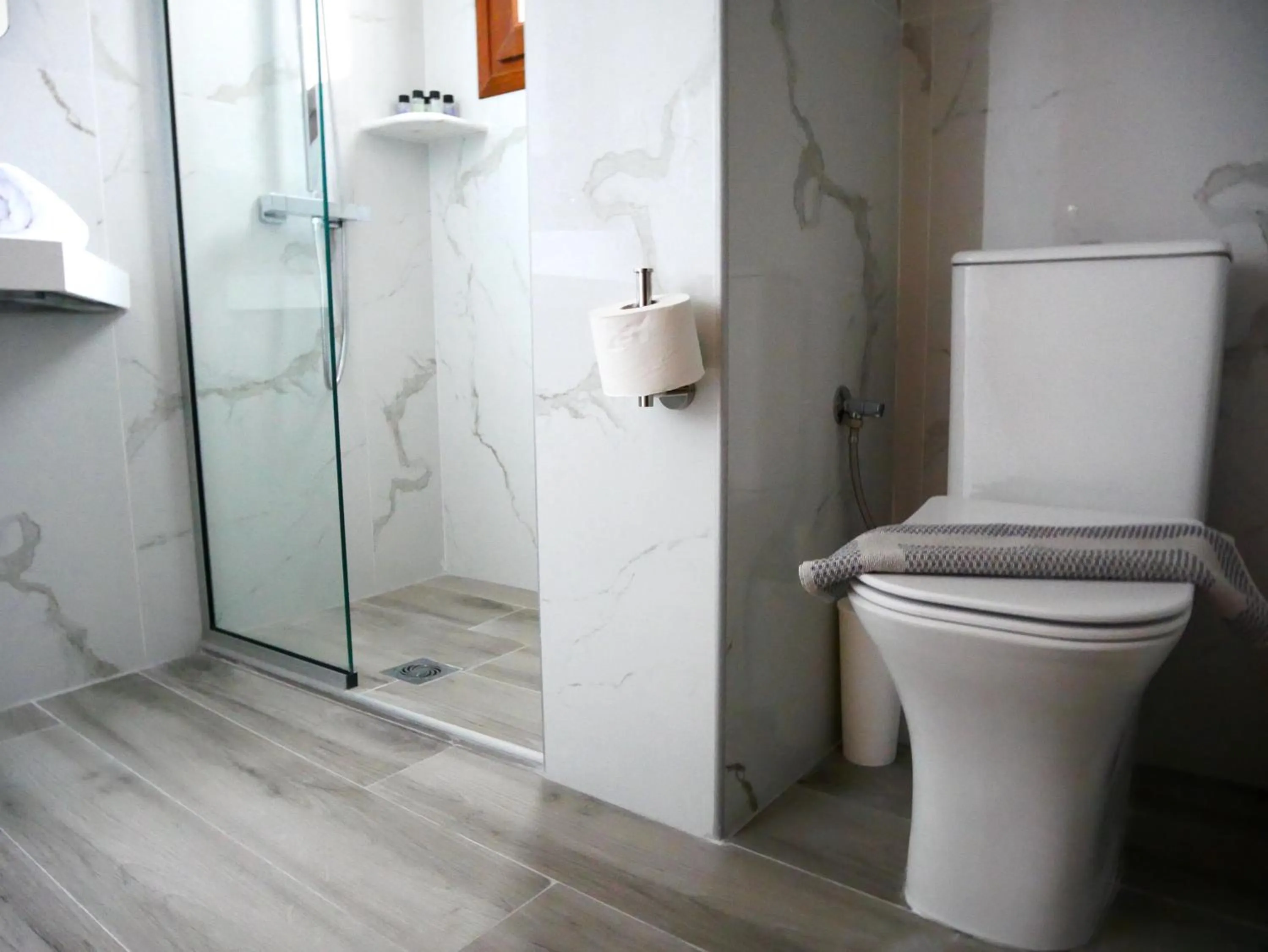 Bathroom in Sandra's Studios