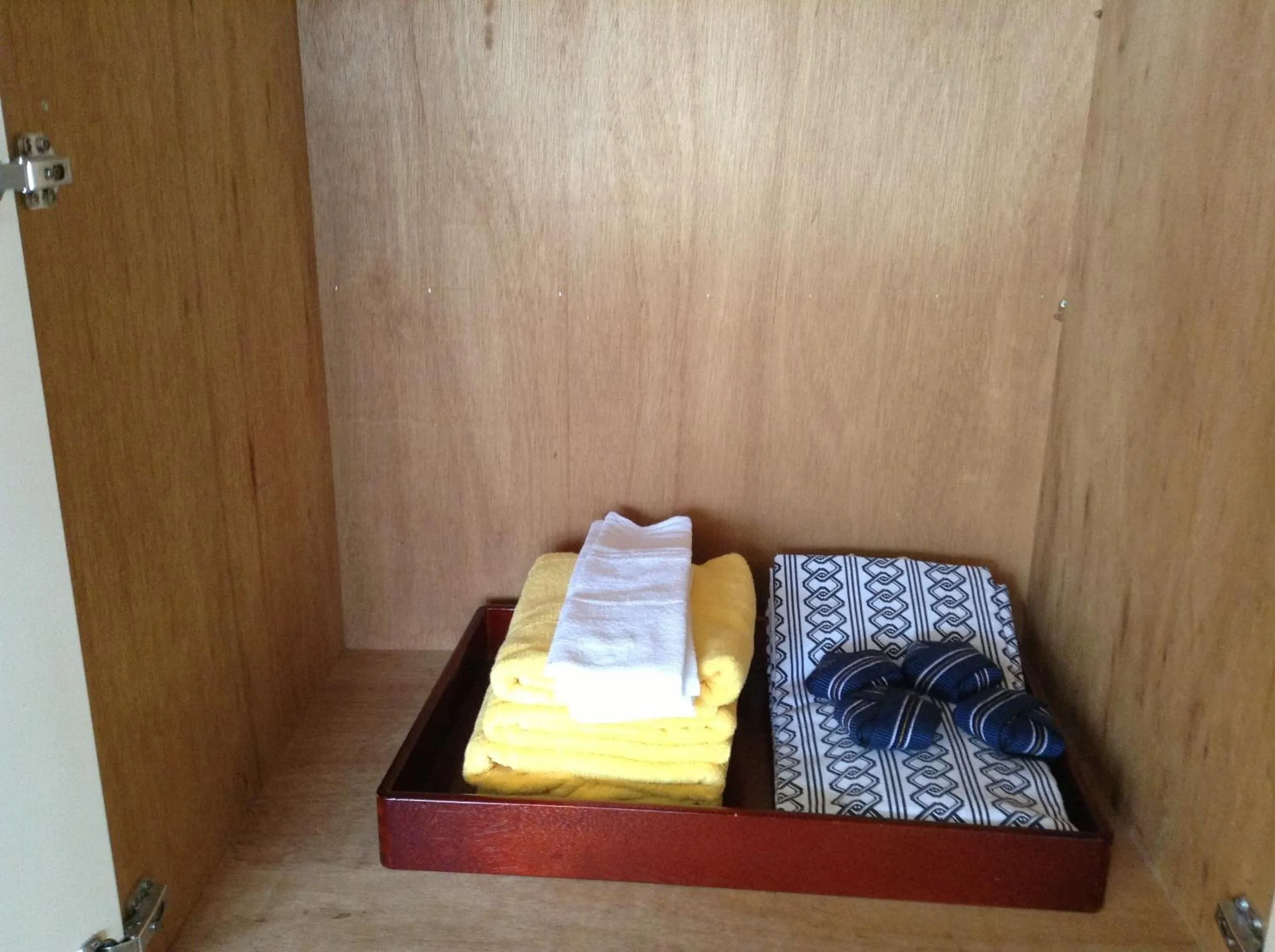 Photo of the whole room, Bed in Happokan