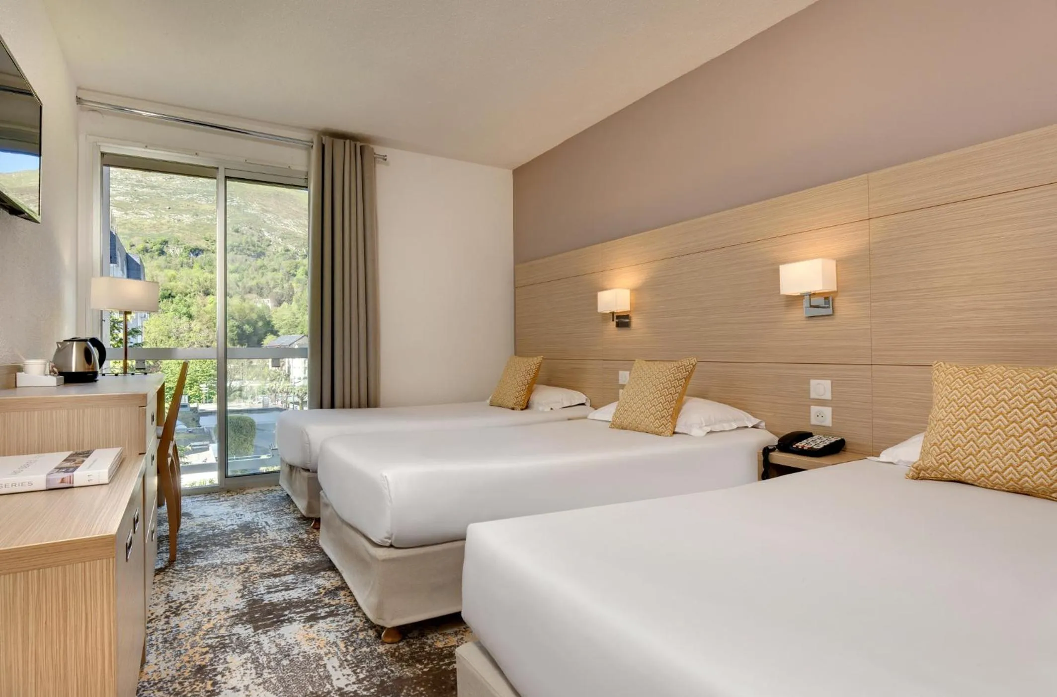 Photo of the whole room, Bed in Hôtel Le Méditerranée