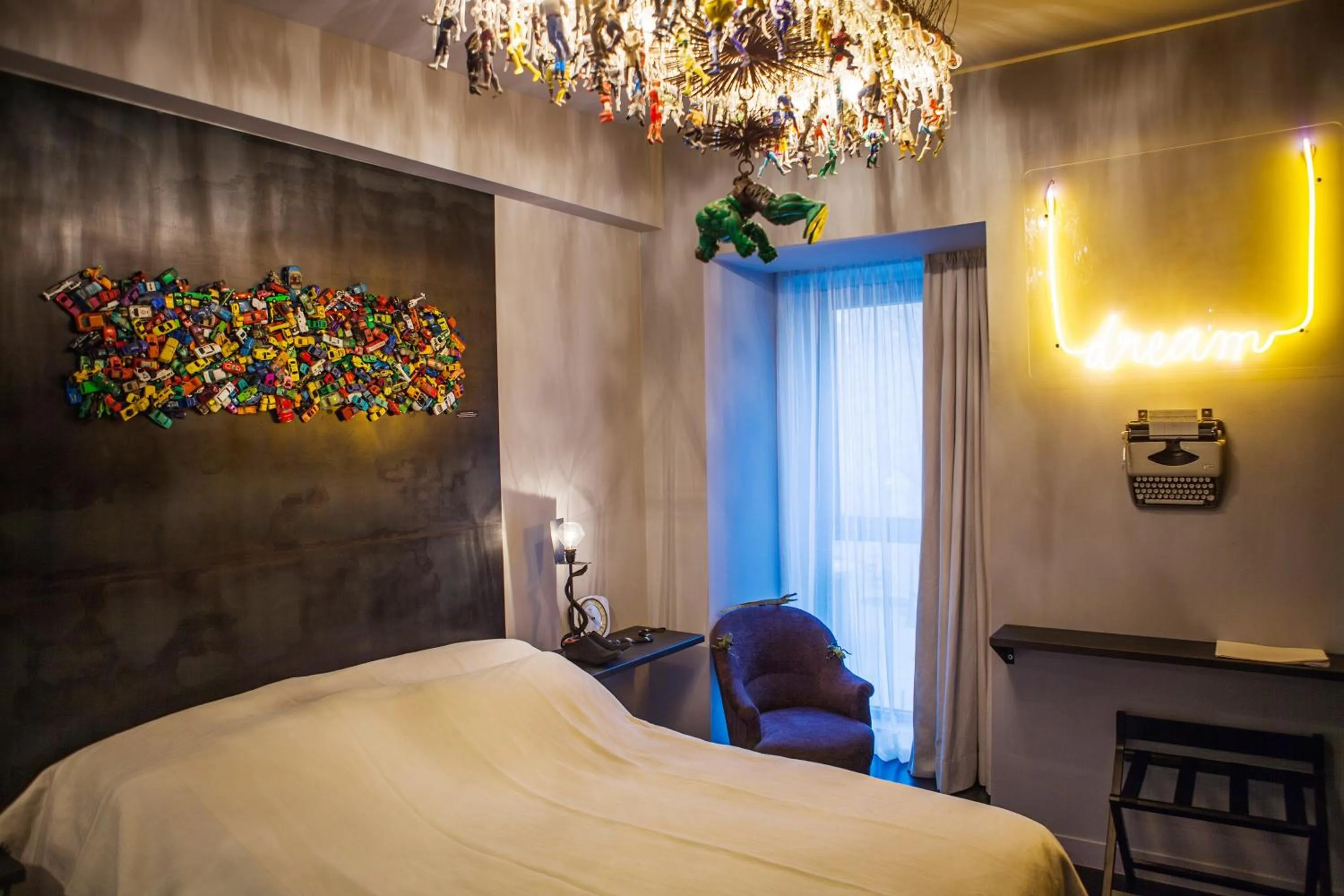 Bedroom, Bed in Hôtel Edgar & Achille