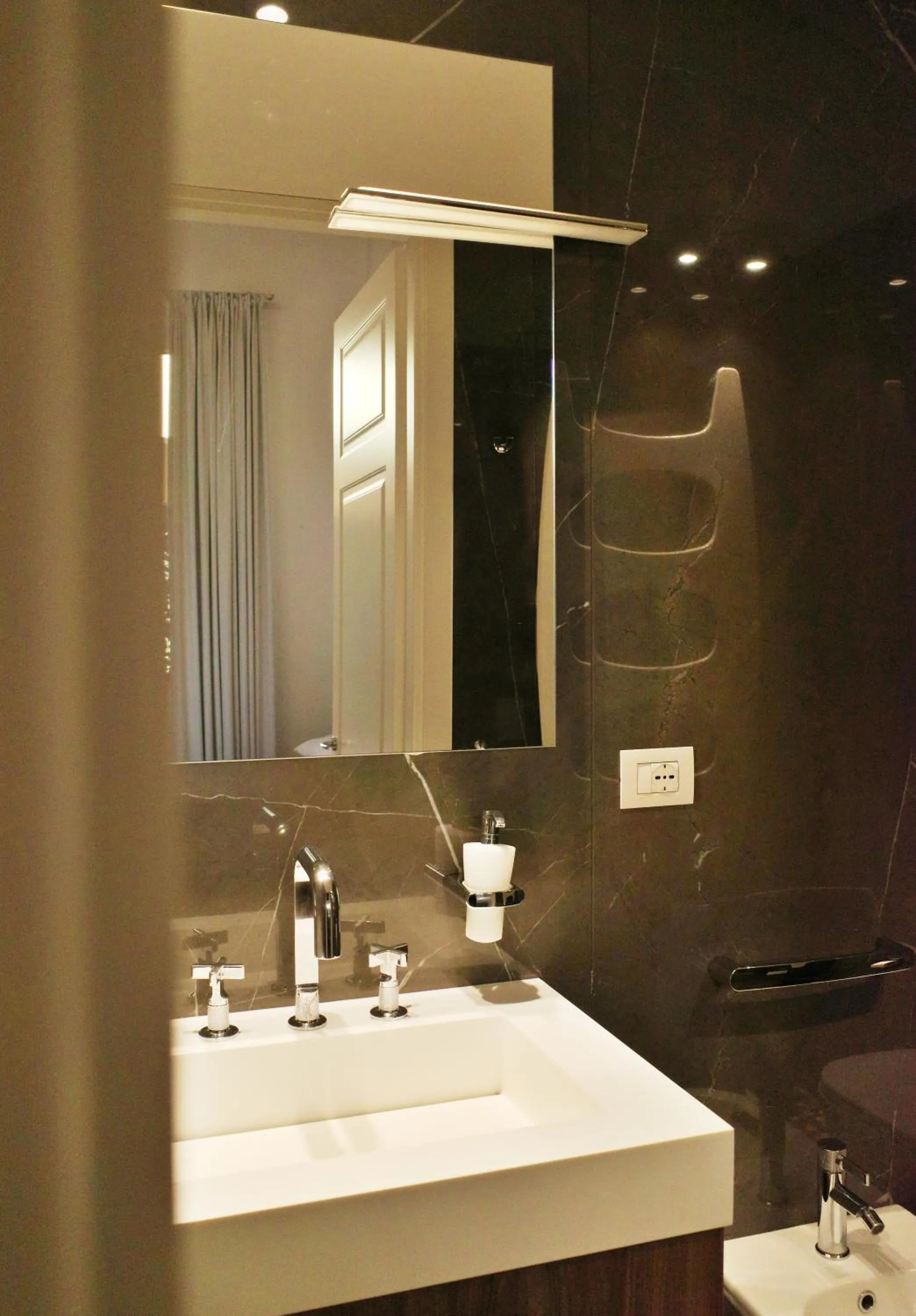 Bathroom in PORTA NUOVA SUITES