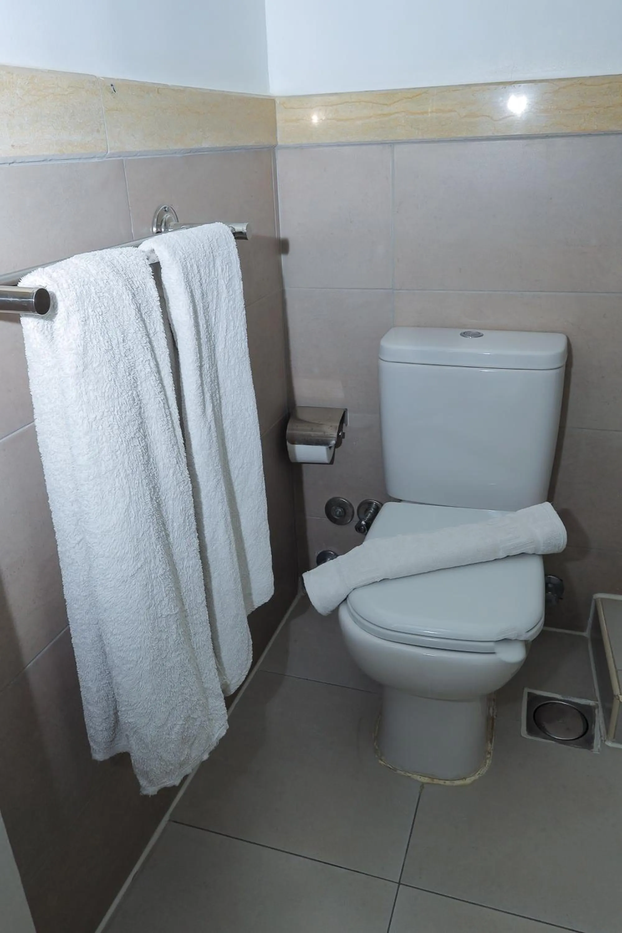 Bathroom in Cleopatra Hotel