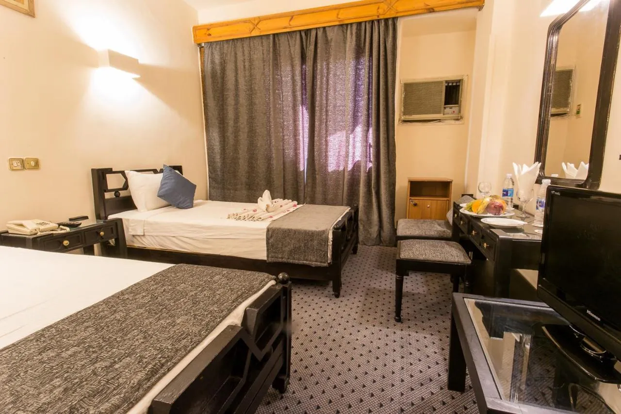 Photo of the whole room, Bed in Cleopatra Hotel