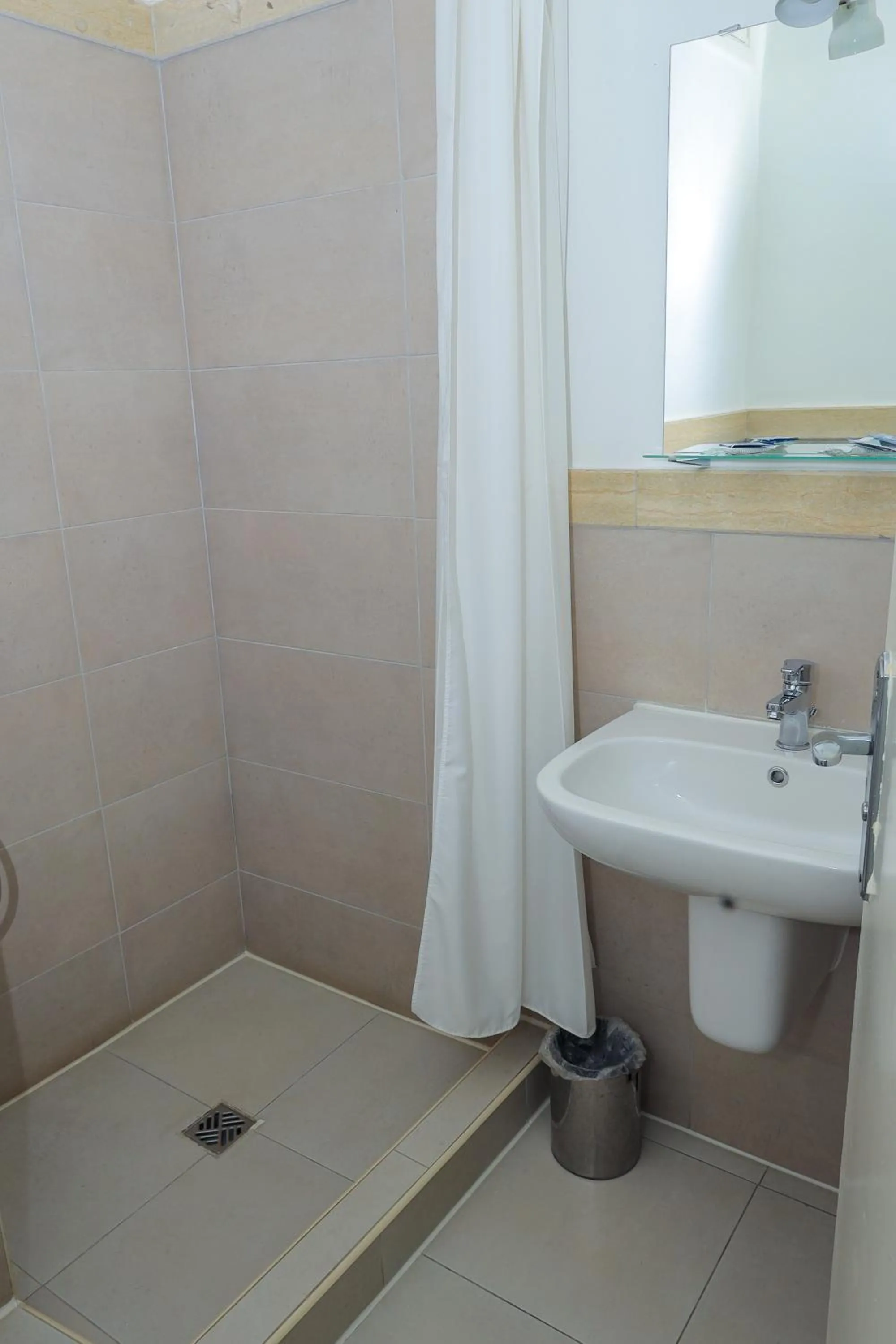 Bathroom in Cleopatra Hotel