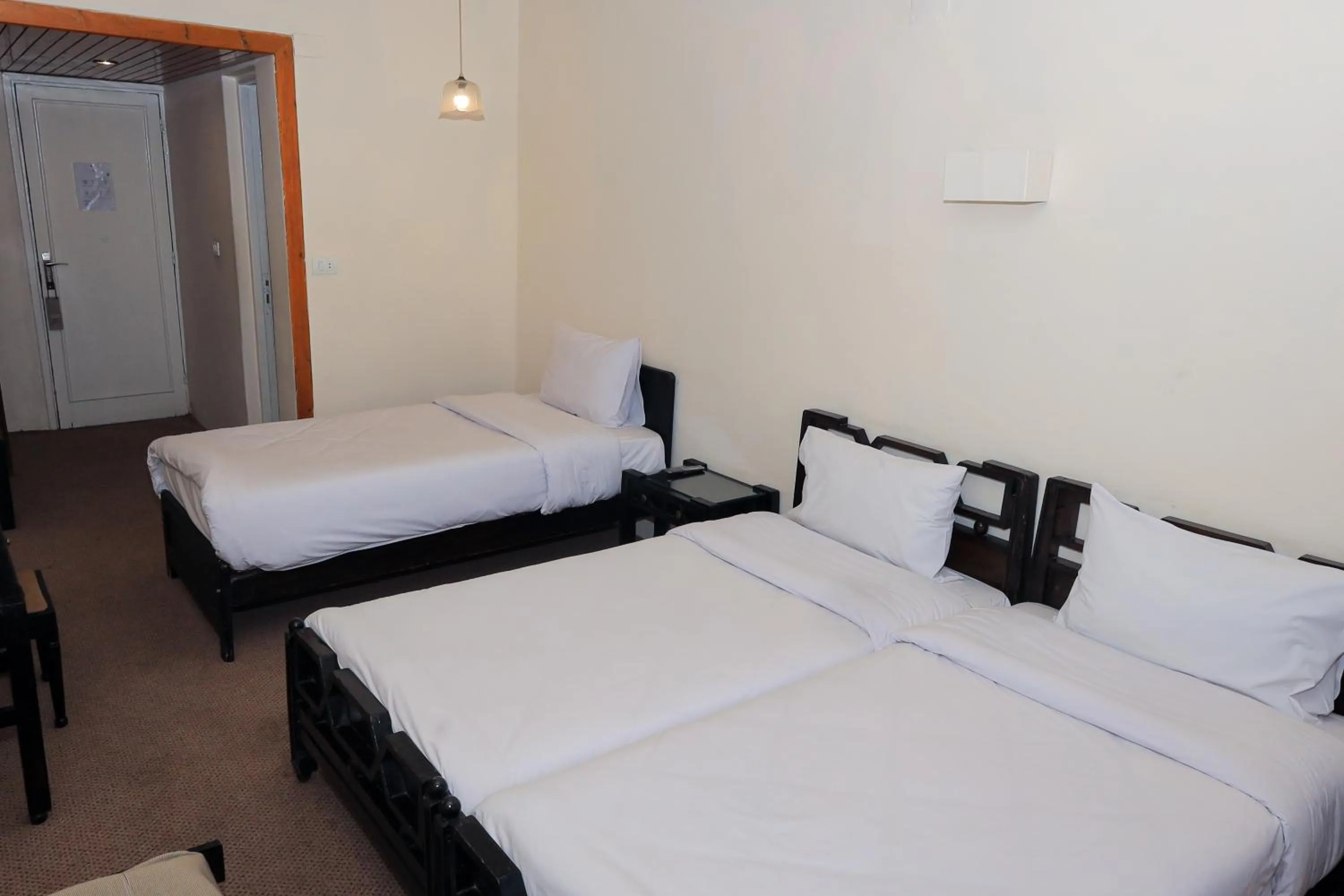 Photo of the whole room, Bed in Cleopatra Hotel