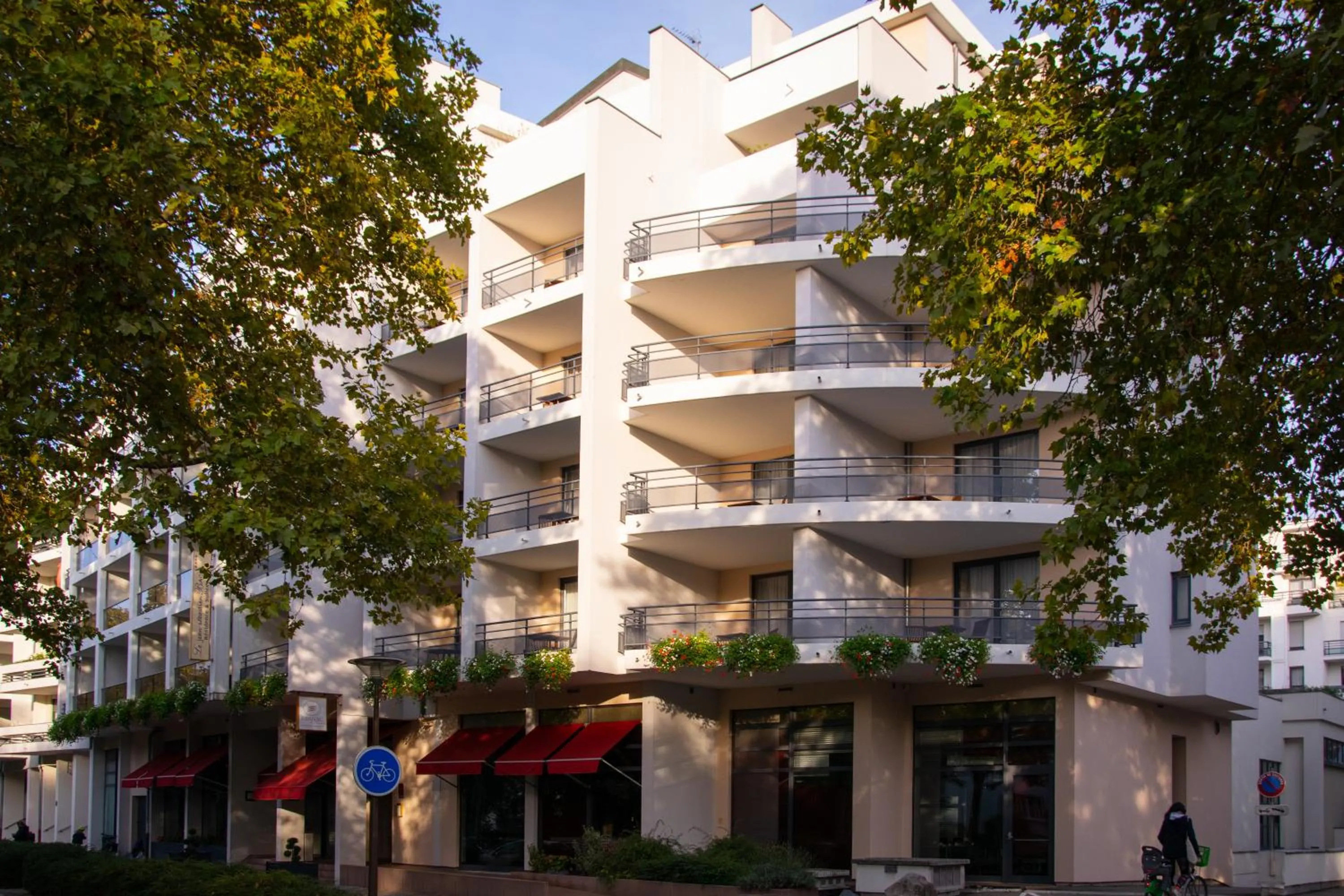 Property building in Le Jean-Sébastien Bach