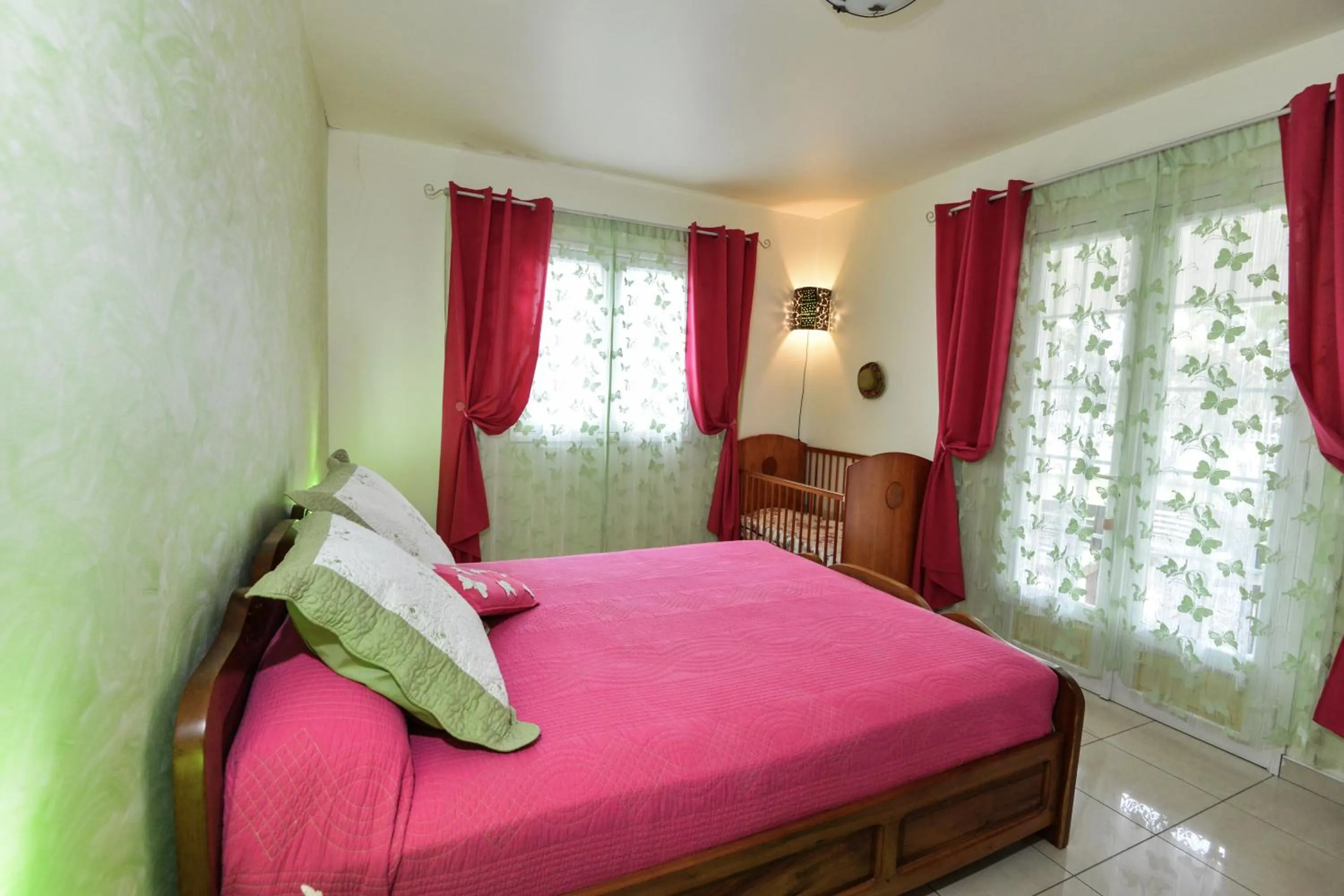 Bedroom, Bed in ORKY-MEL