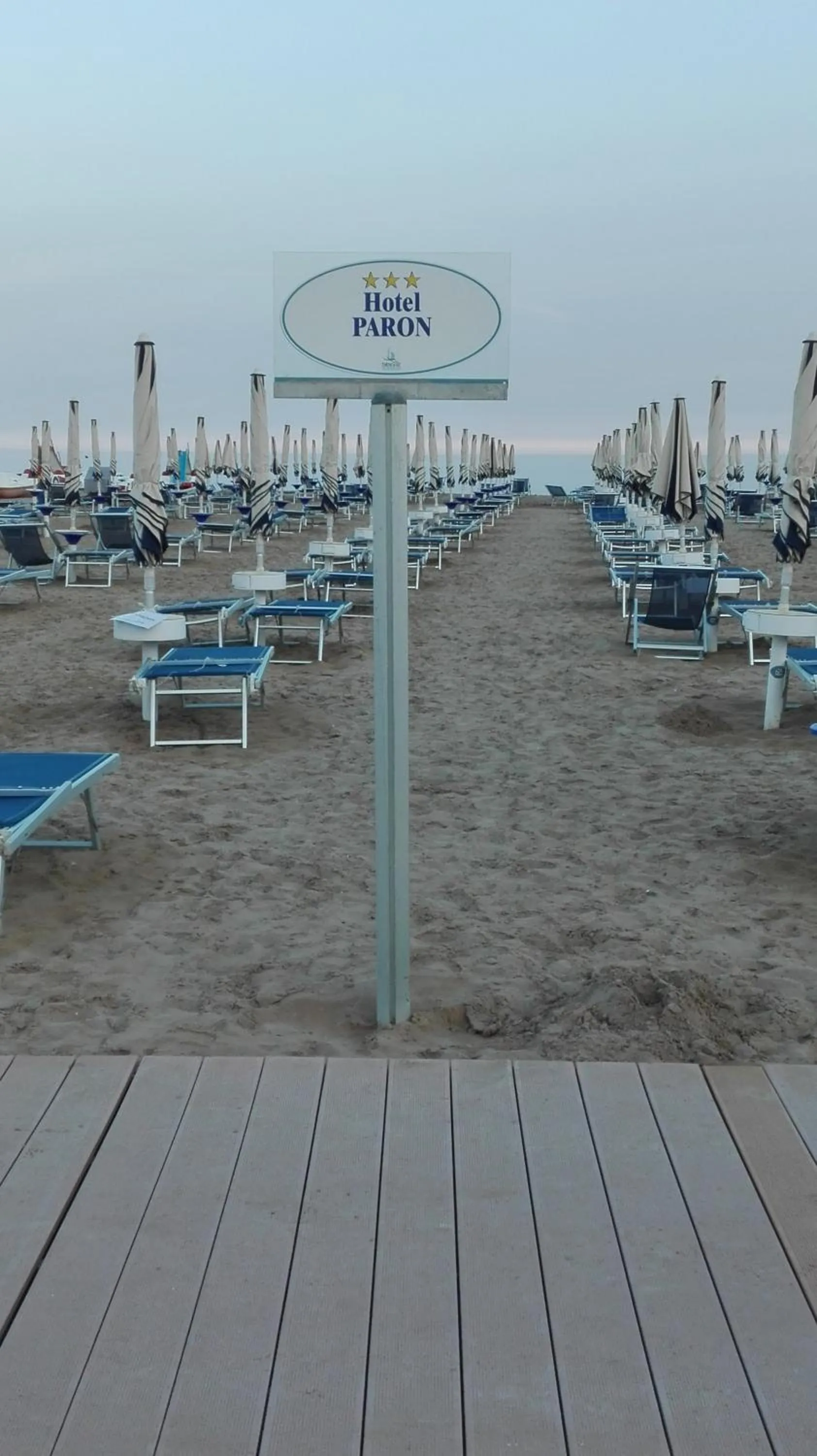 Beach in Hotel Paron