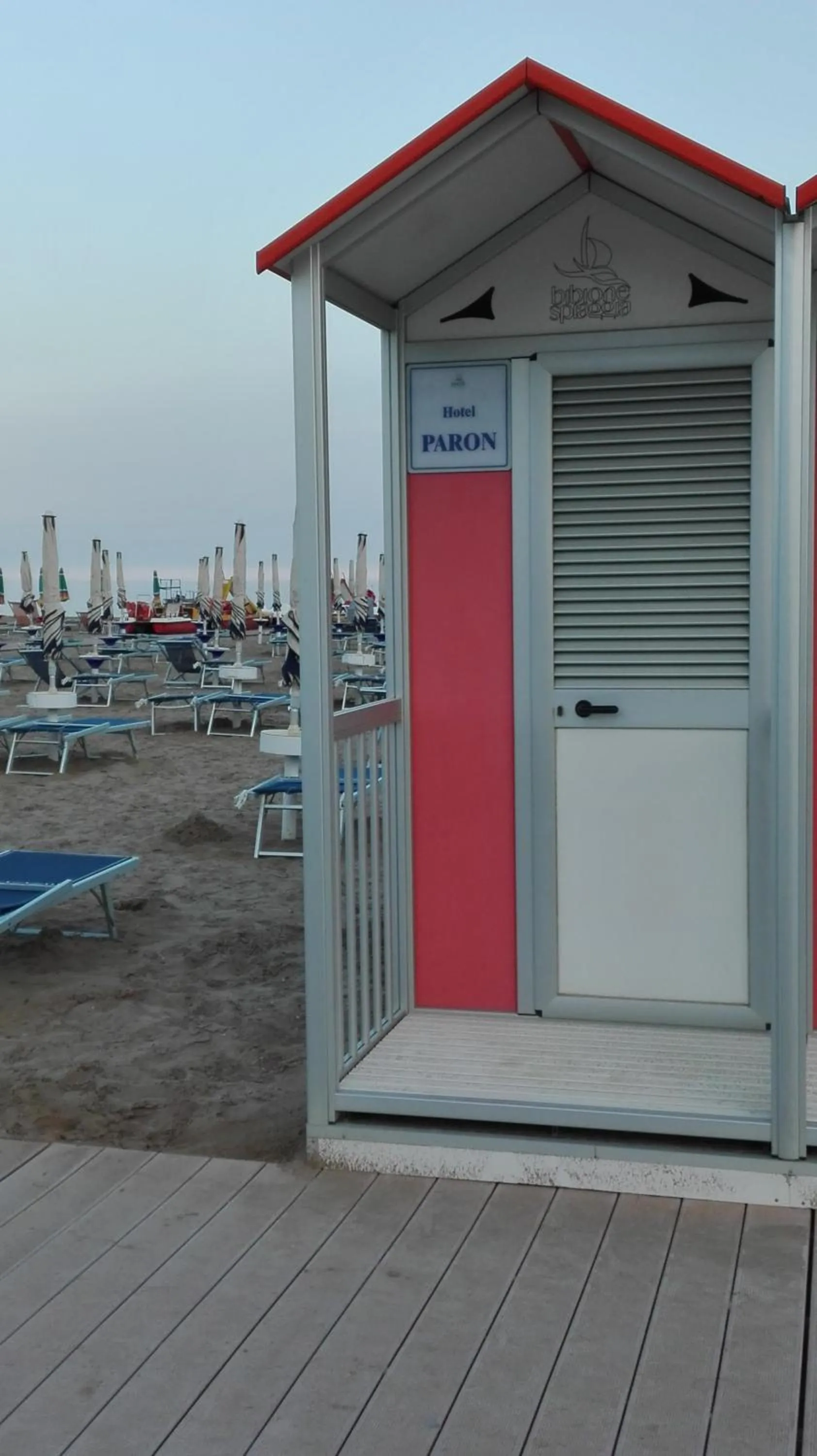 Beach in Hotel Paron