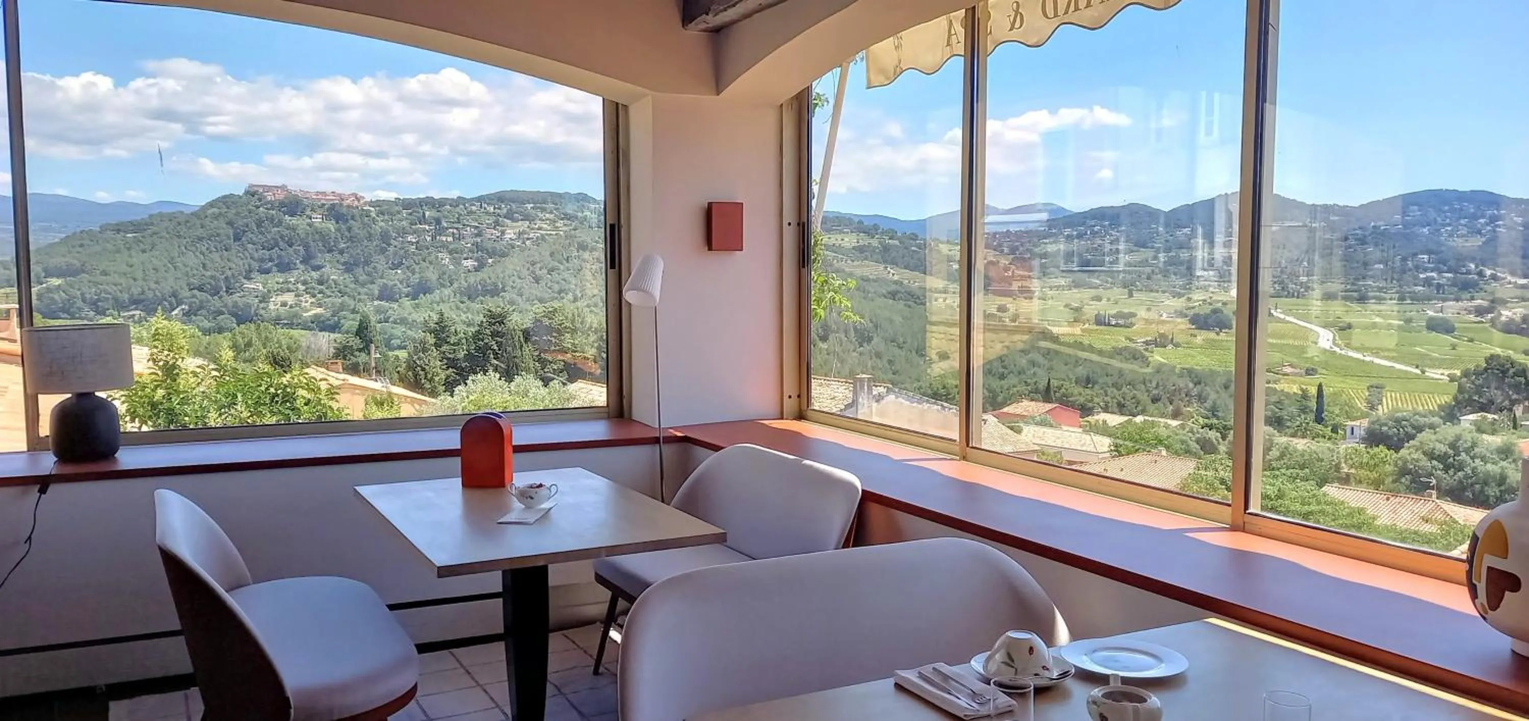 Restaurant/places to eat in Maison Bérard Hôtel - Restaurant - Spa