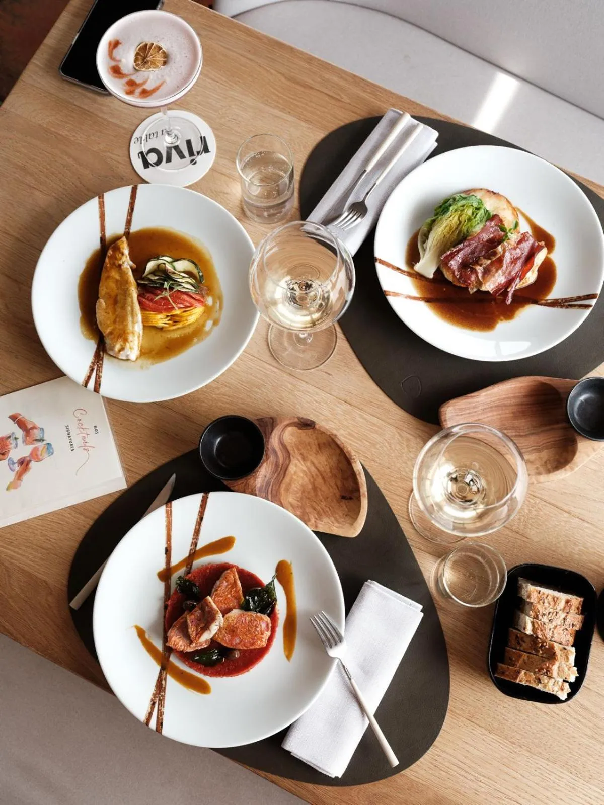 Restaurant/places to eat in Maison Bérard Hôtel - Restaurant - Spa