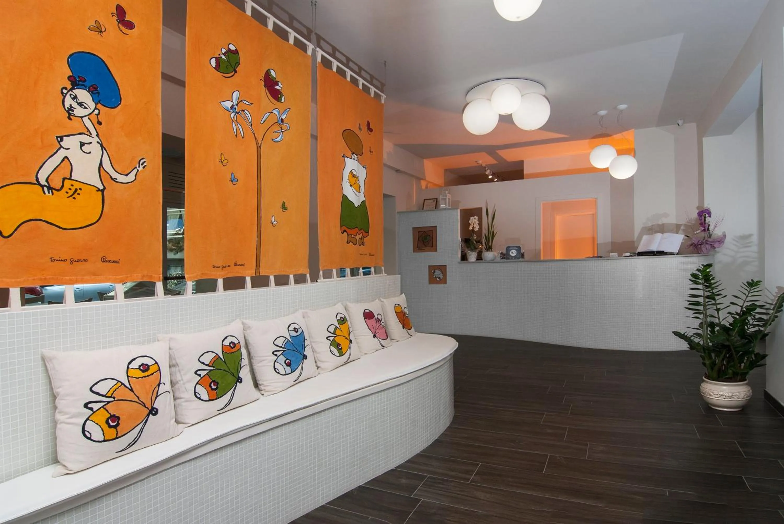 Communal lounge/ TV room in Hotel Casablanca