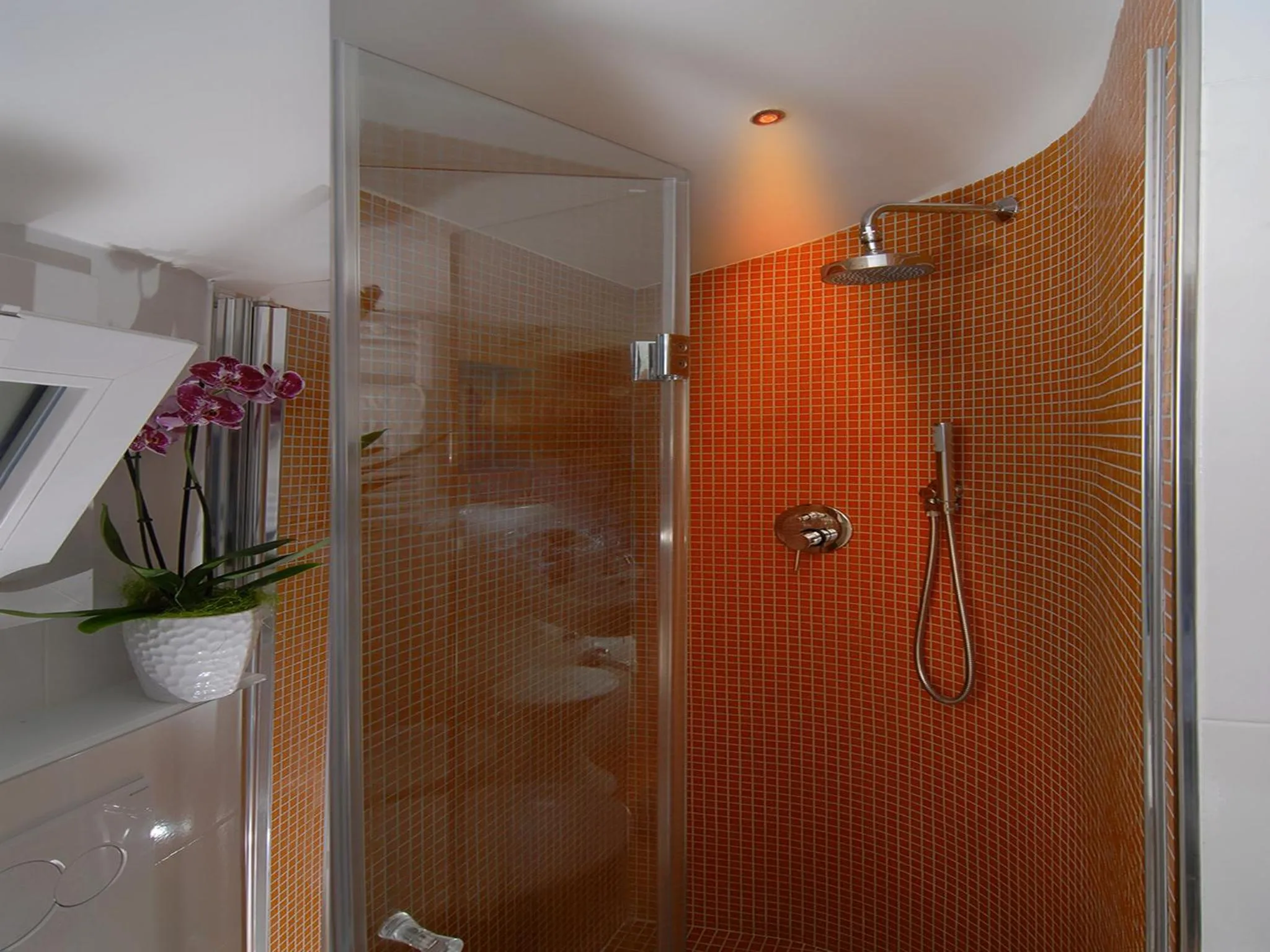 Shower in Hotel Casablanca
