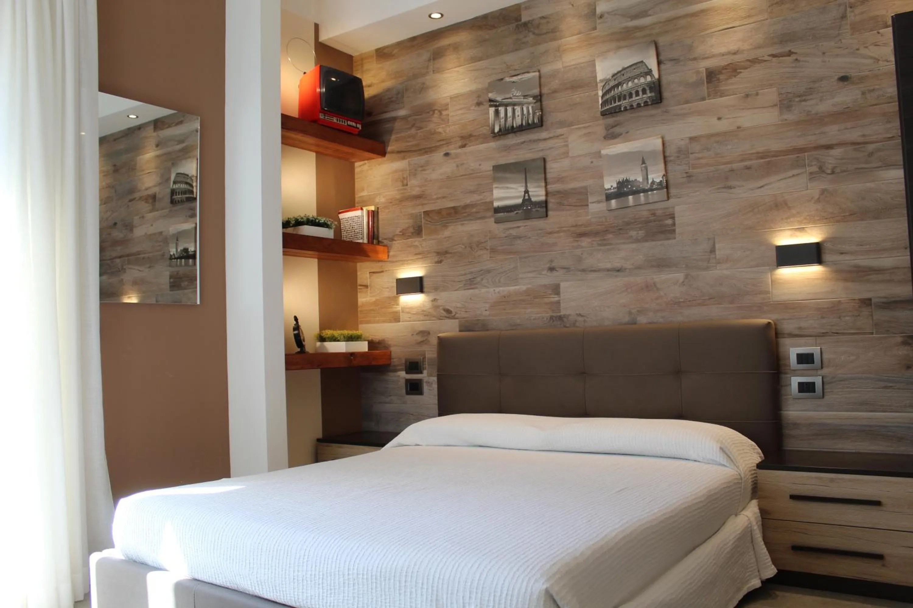 Photo of the whole room, Bed in Villa Martina