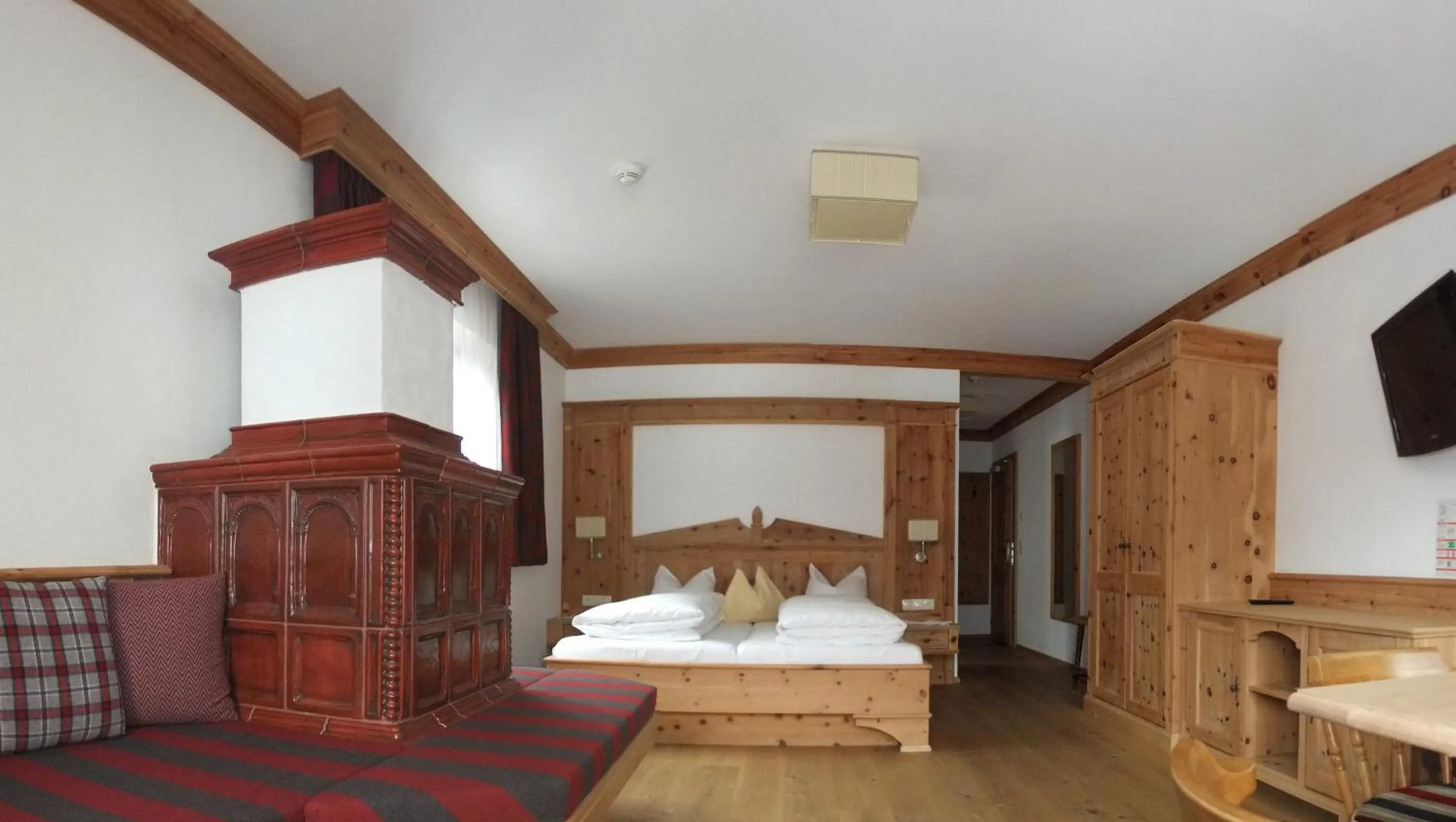 Photo of the whole room, Bed in Hotel Garni Obermair
