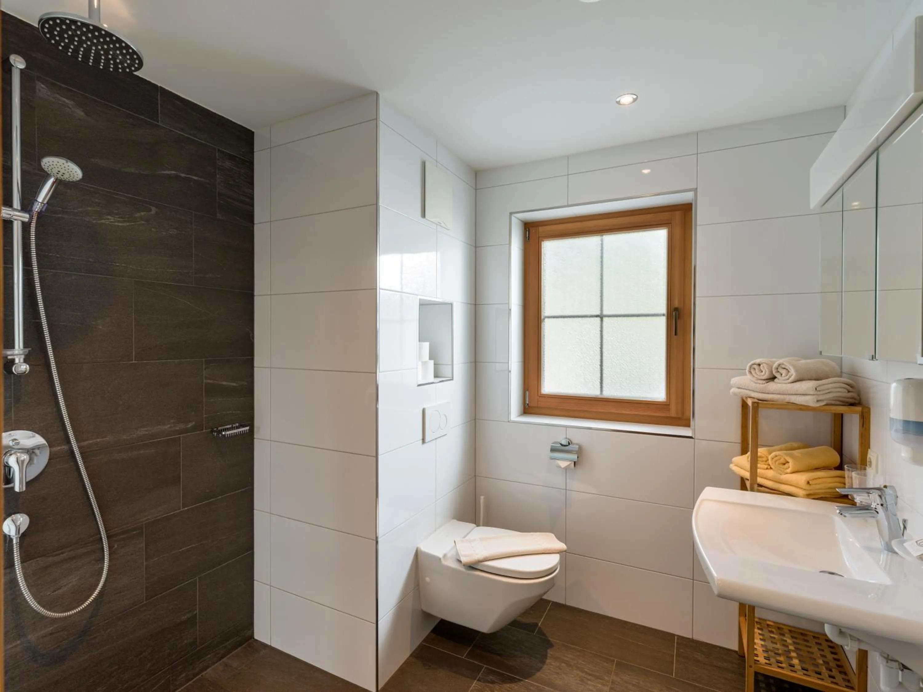 Shower in S'Dörfl Chalets