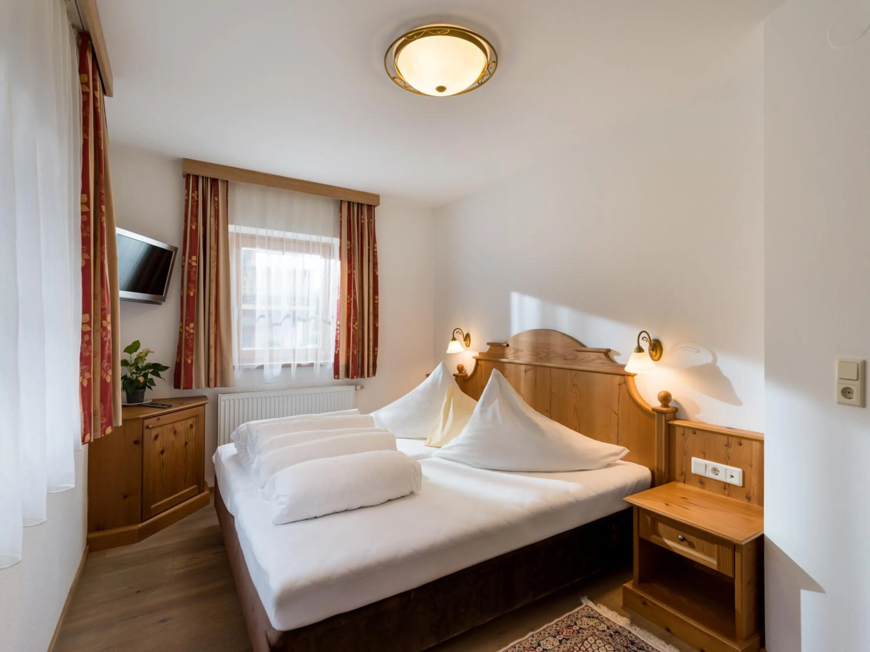 TV and multimedia, Bed in S'Dörfl Chalets