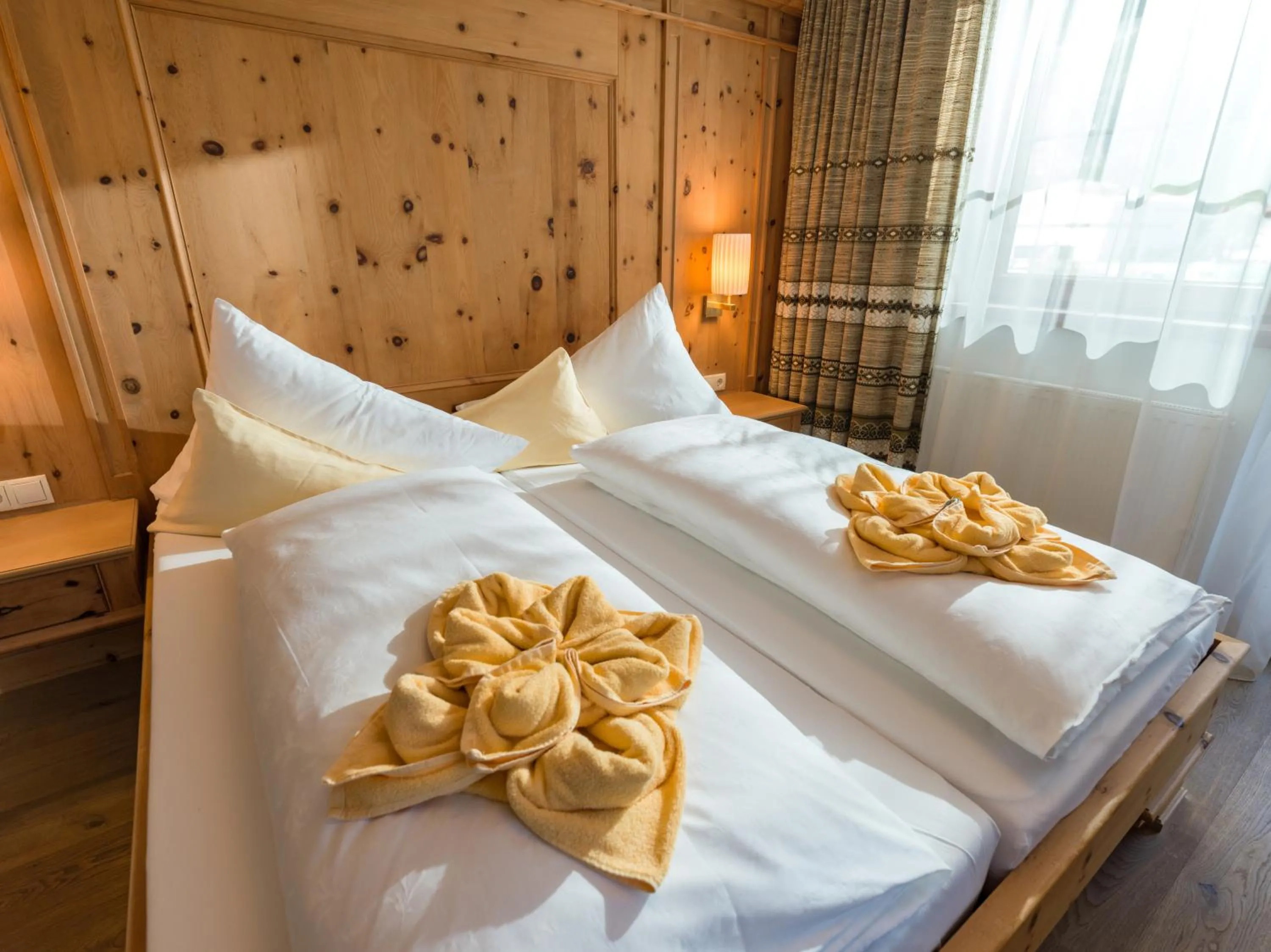 Bedroom, Bed in S'Dörfl Chalets