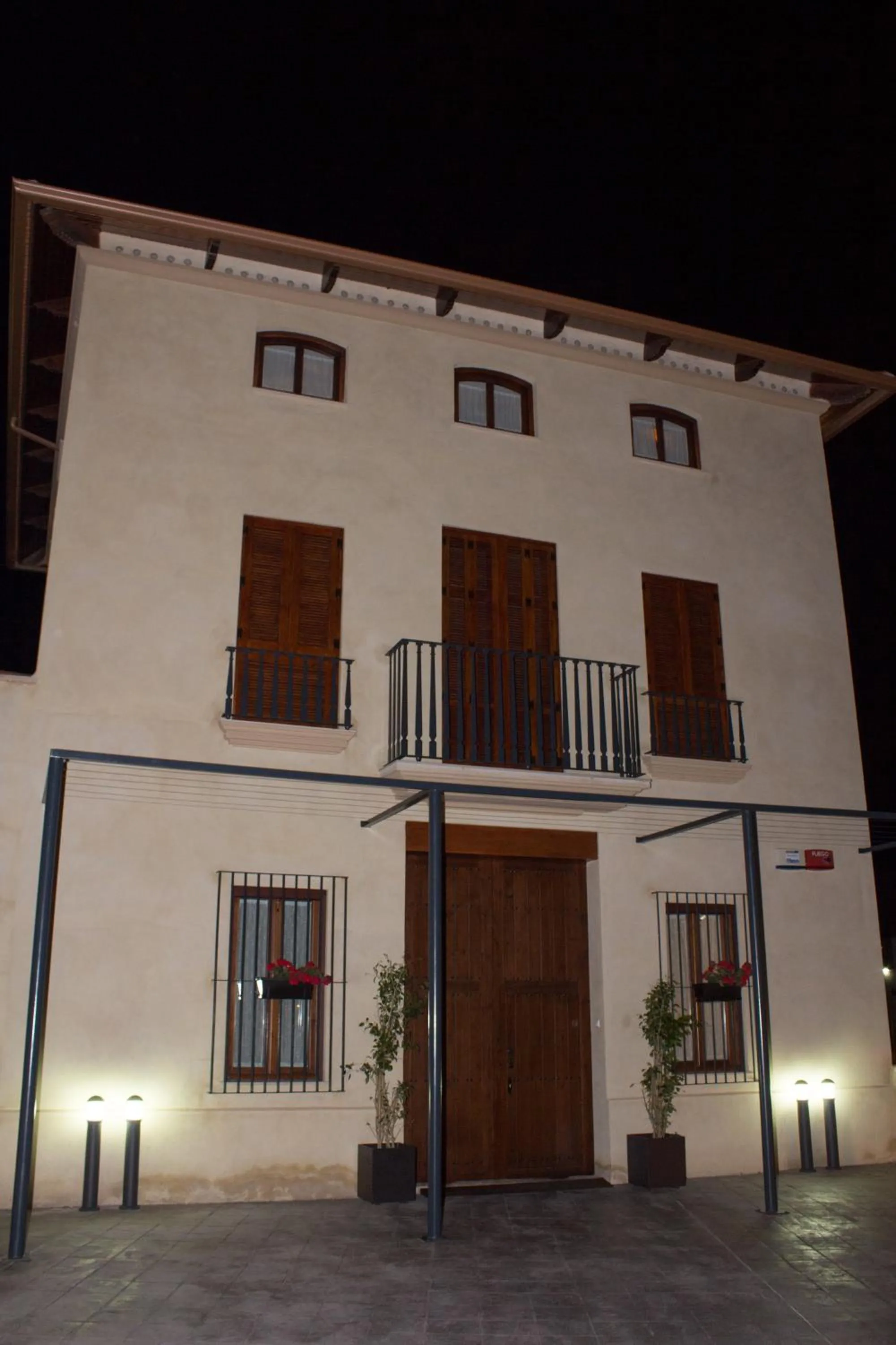 Facade/entrance in Hotel-Restaurante Casa Blava Alzira