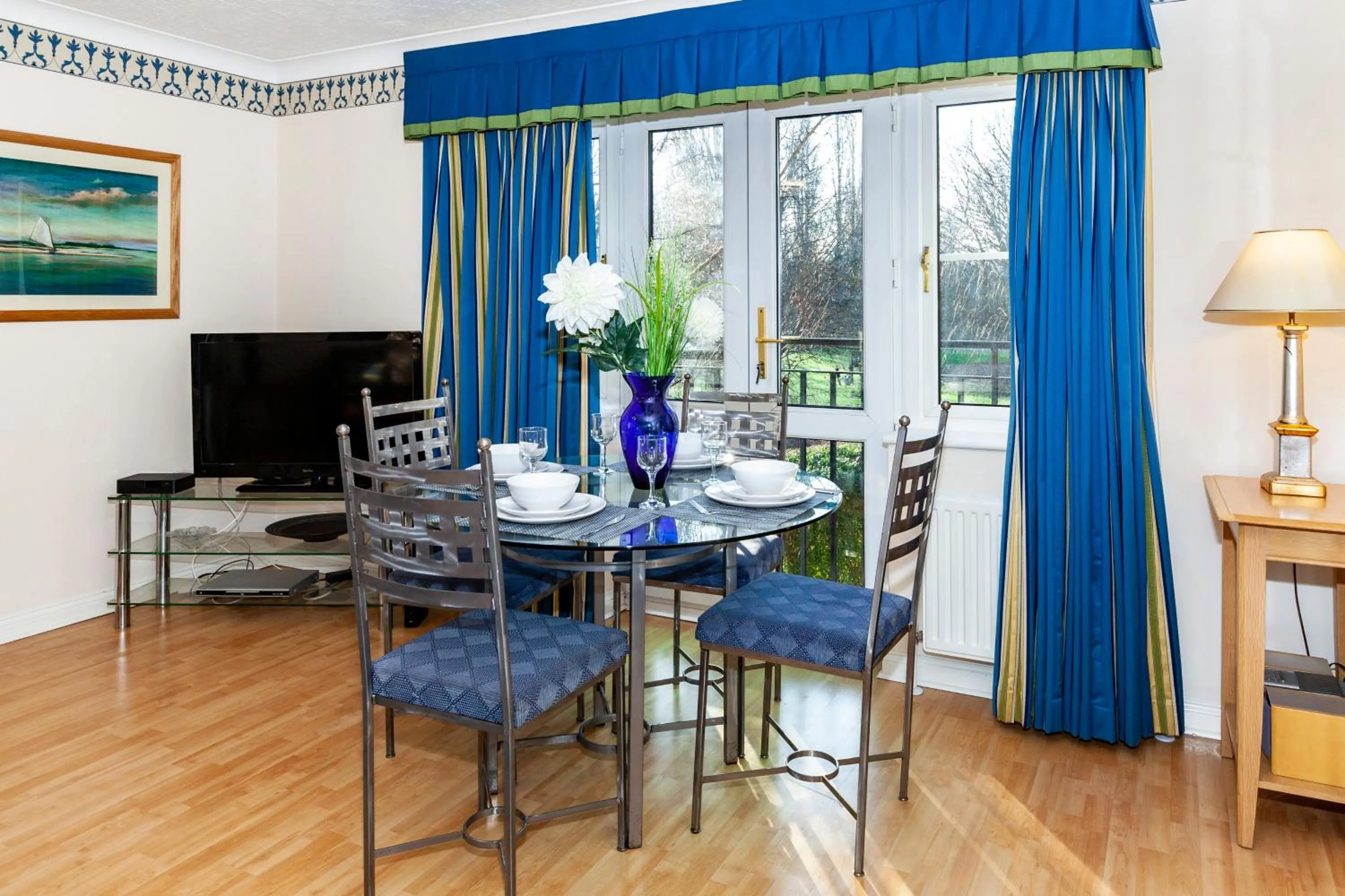 Dining area in Churchill Way Suite