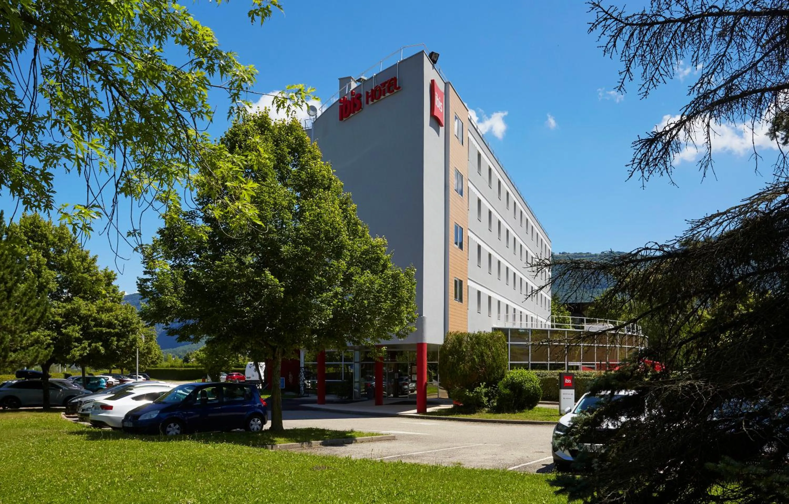 Property building in ibis Archamps Porte de Genève