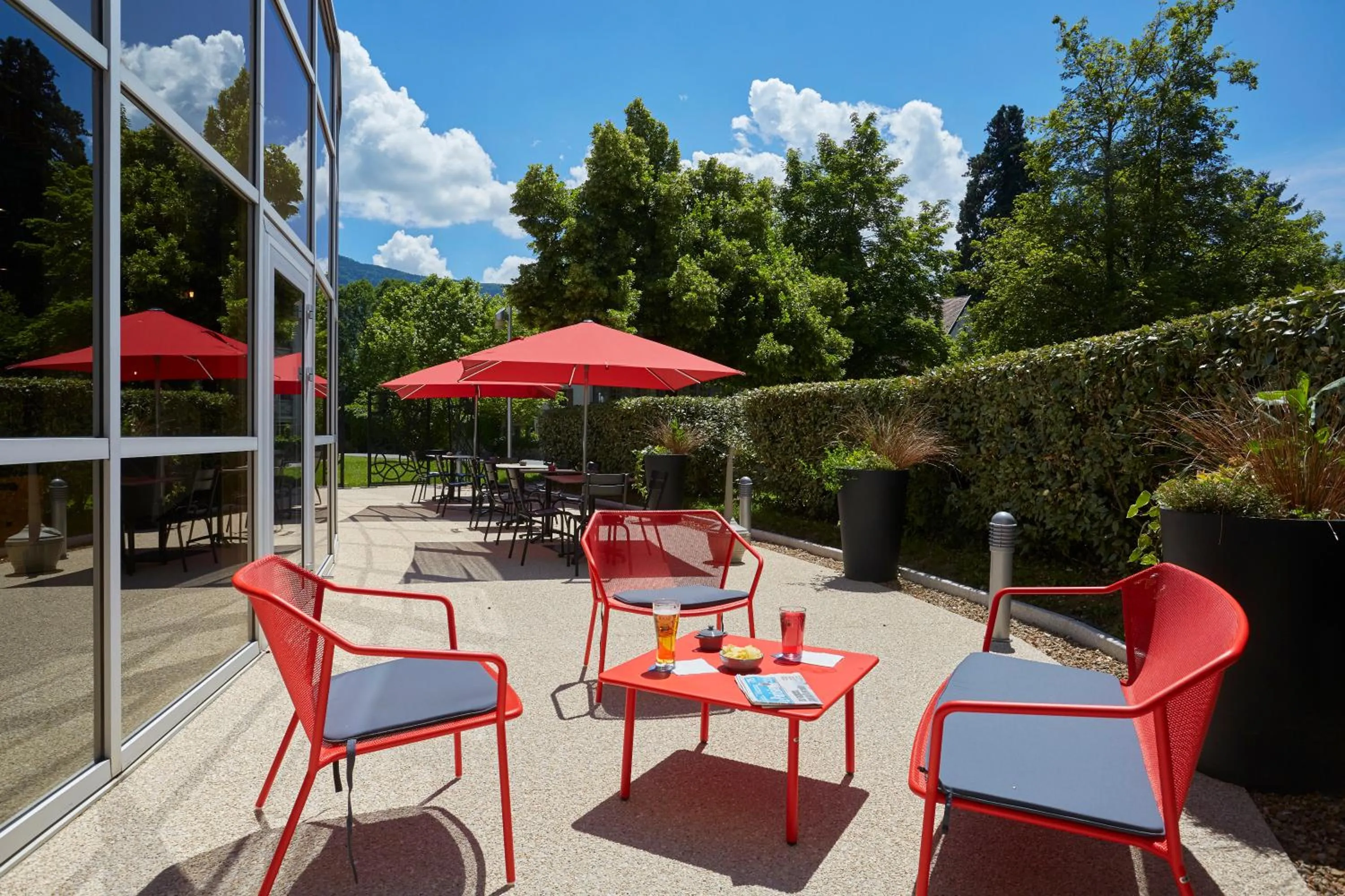 Patio in ibis Archamps Porte de Genève