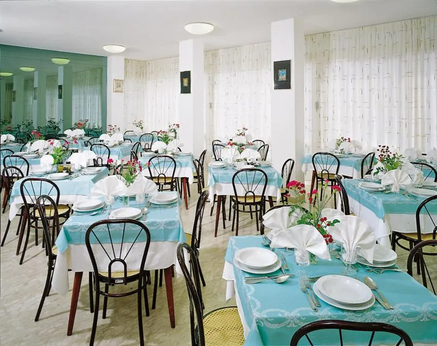 Restaurant/places to eat in Hotel Roby