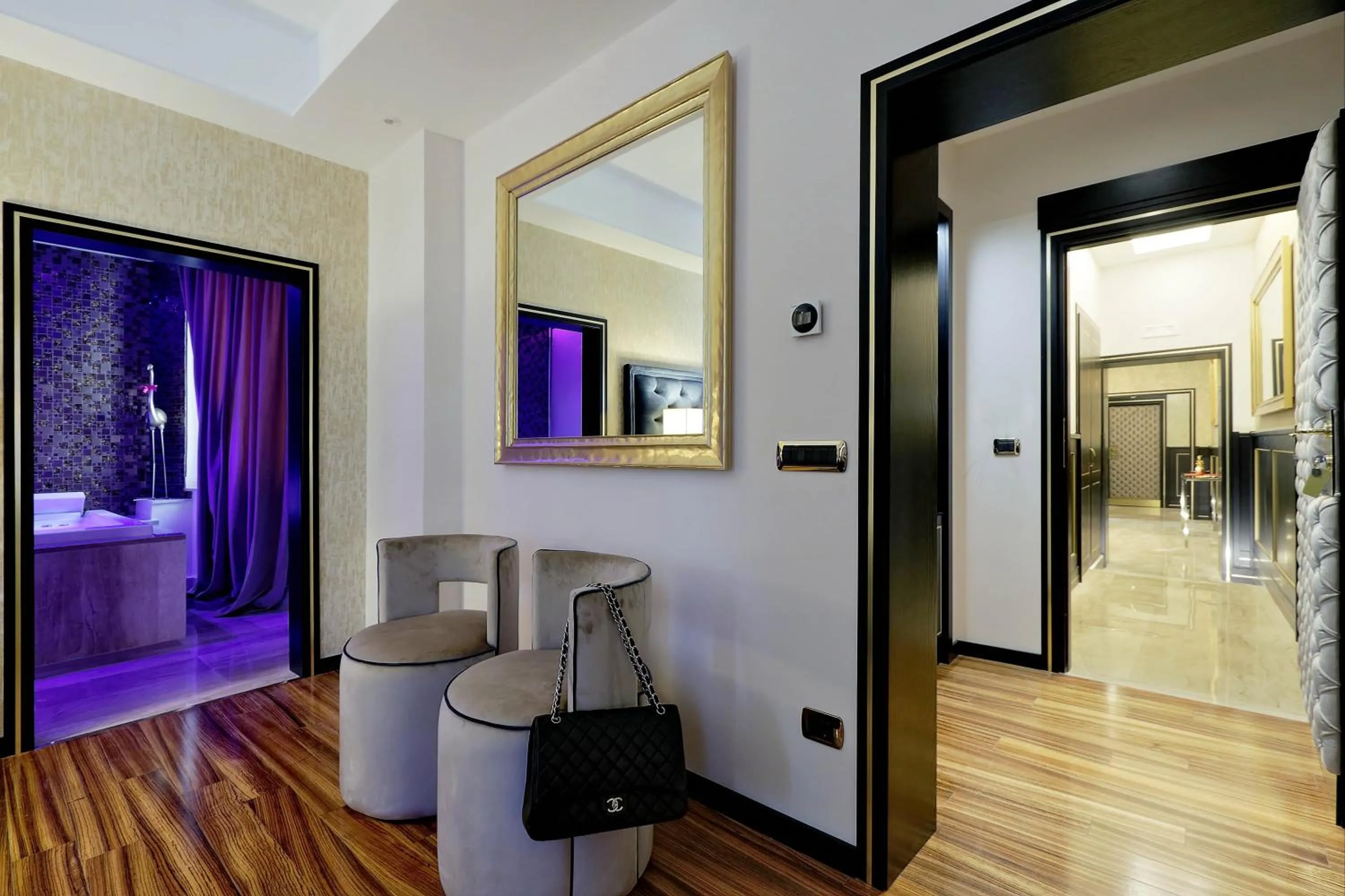 Bedroom in Spanish Diamond Luxury Suites & Jacuzzi