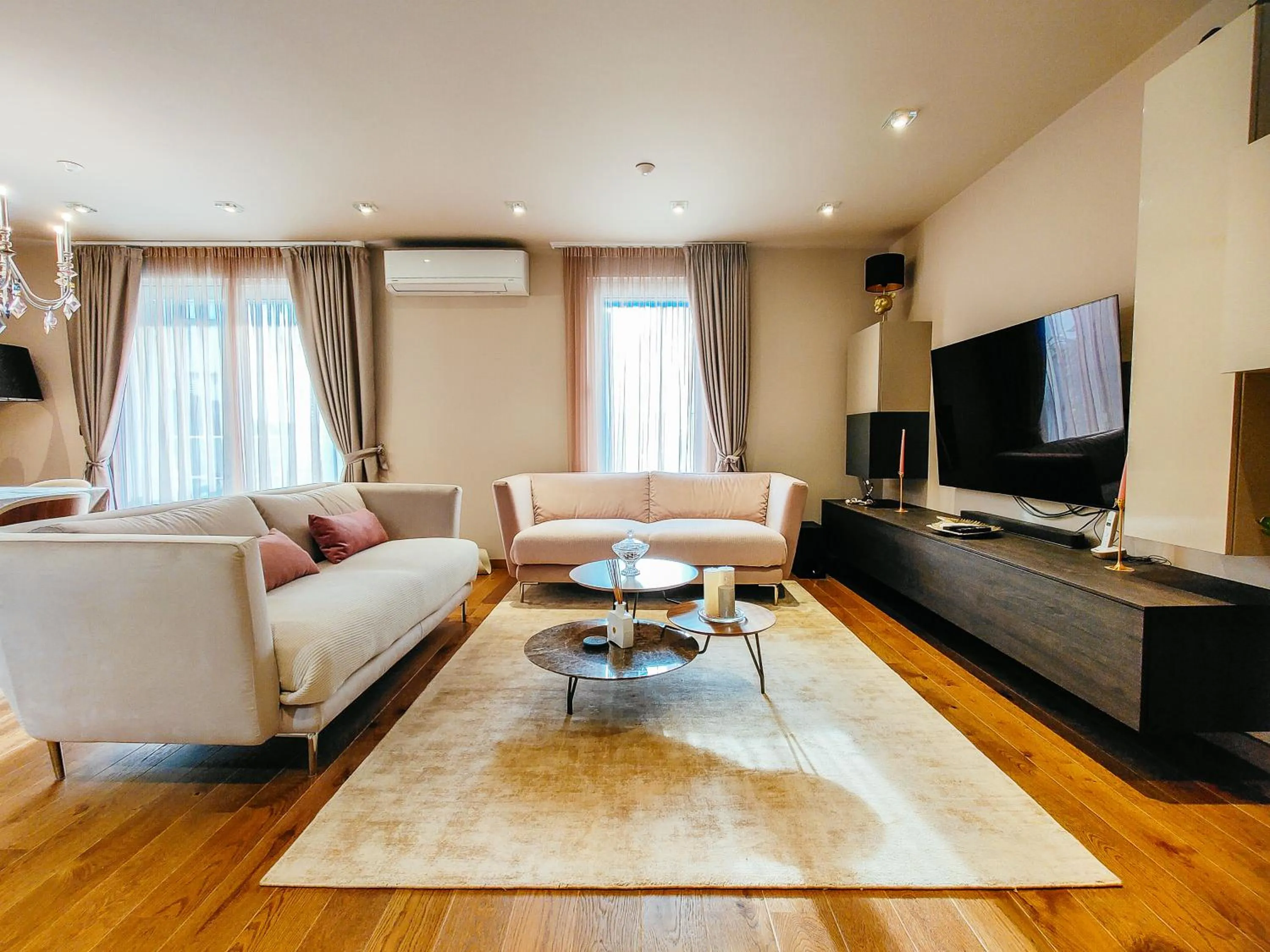 TV and multimedia in MAISON W