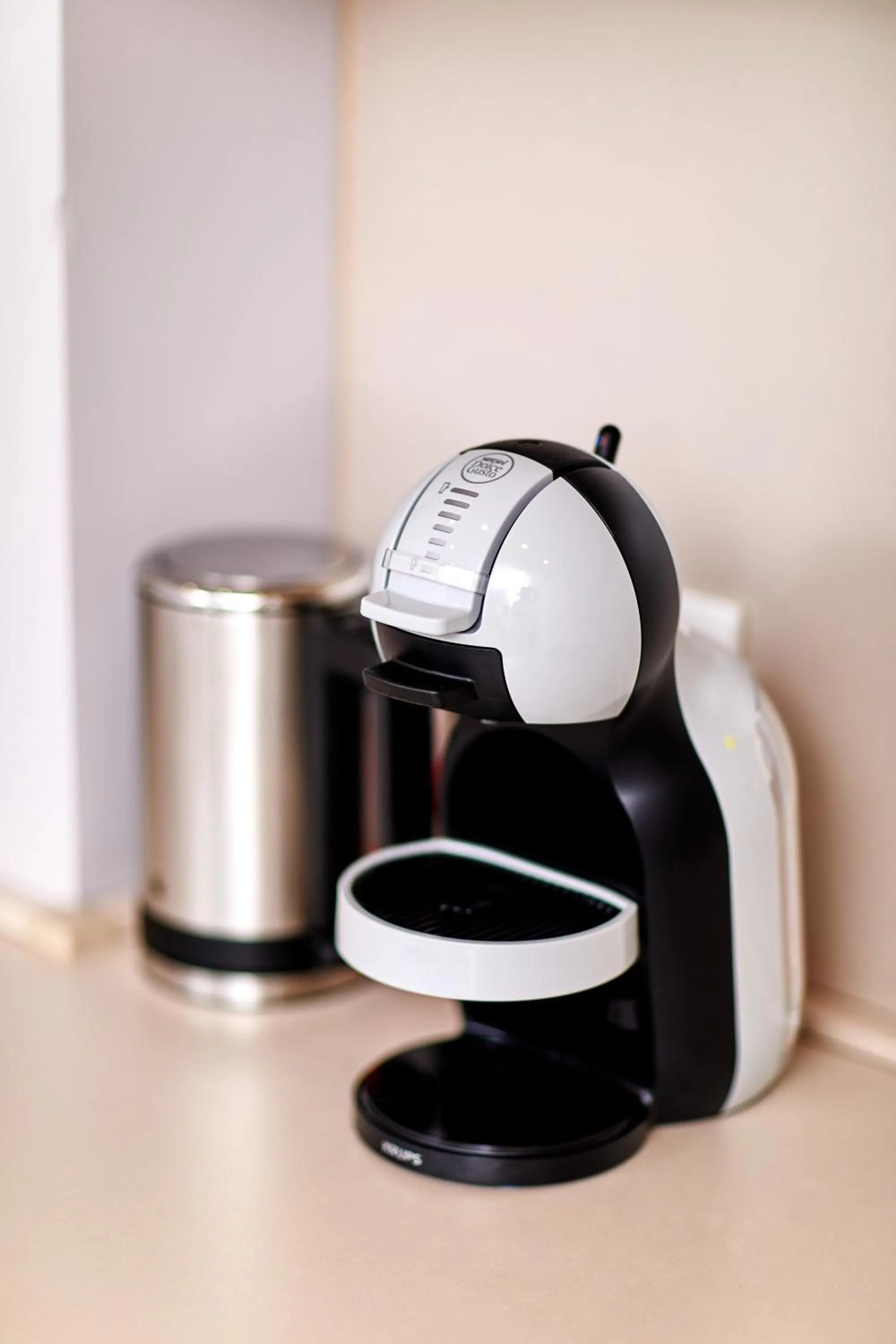 Coffee/tea facilities in MAISON W