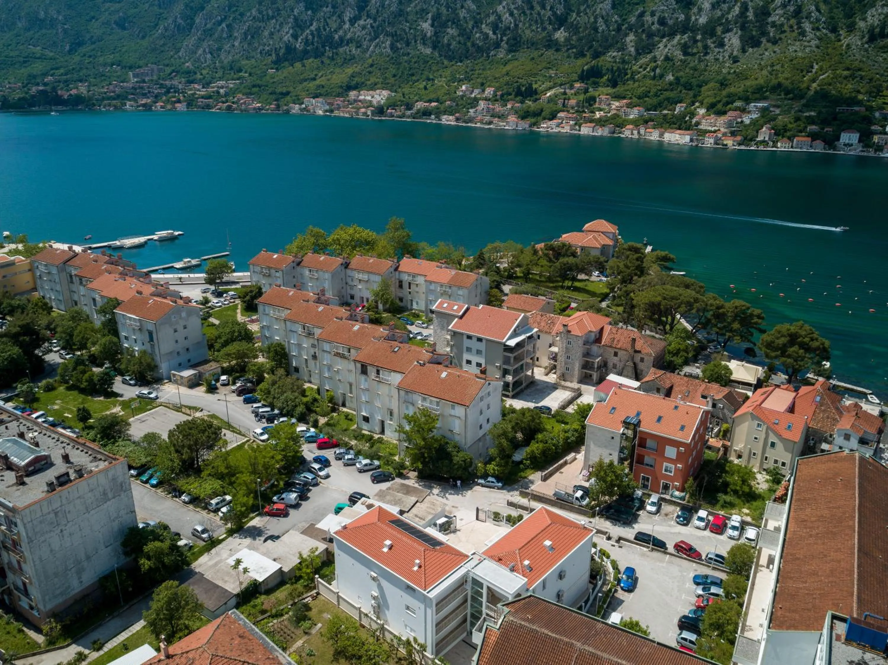 Property building in MAISON W