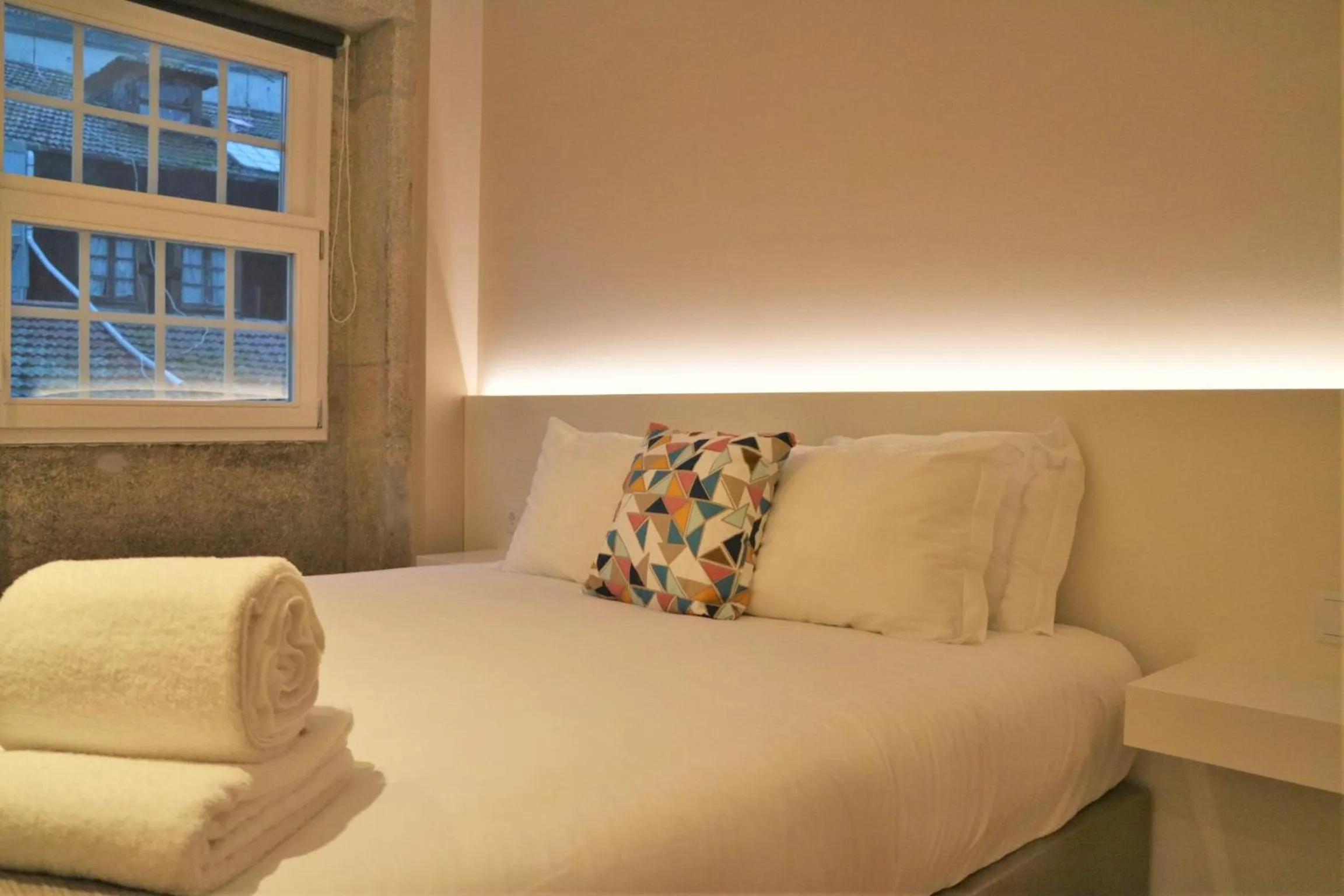 Decorative detail, Bed in PipaD'oro by YoursPorto