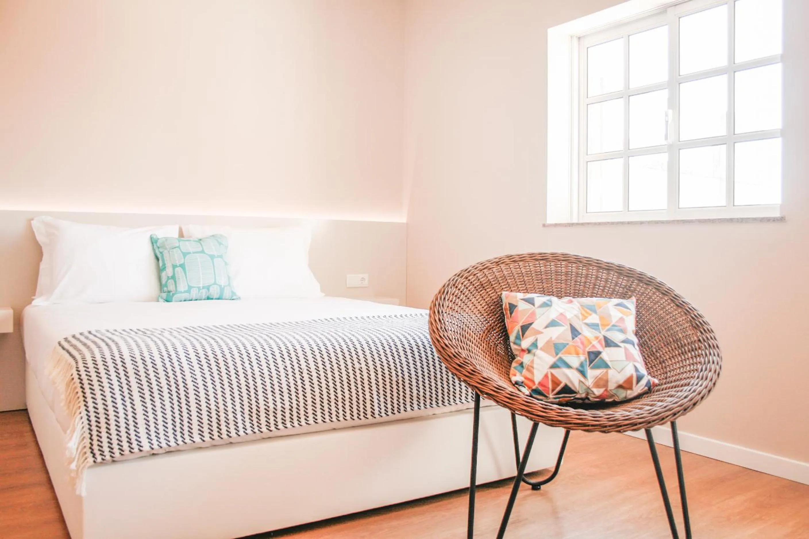 Seating area, Bed in PipaD'oro by YoursPorto