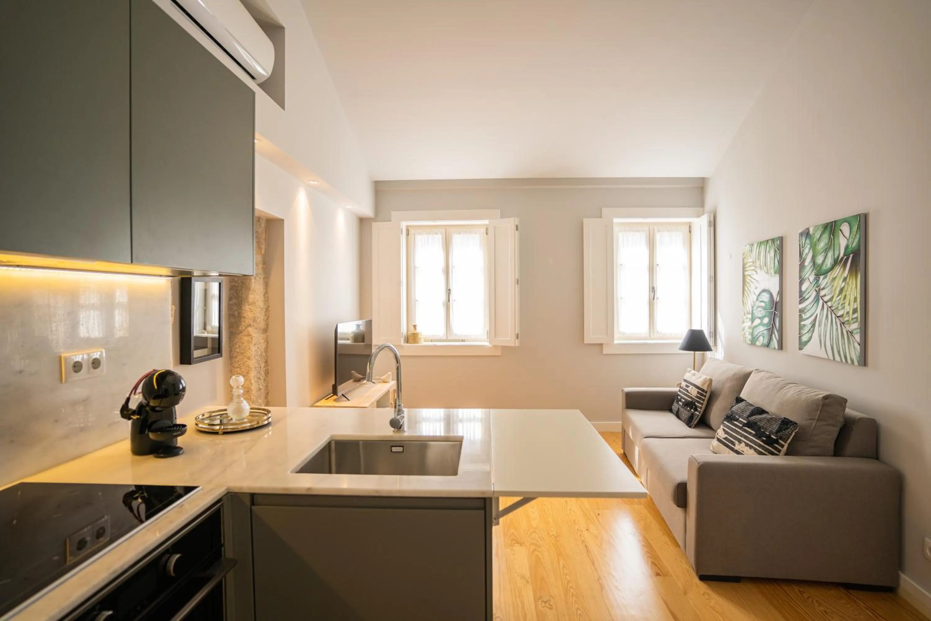 Kitchen or kitchenette in PipaD'oro by YoursPorto