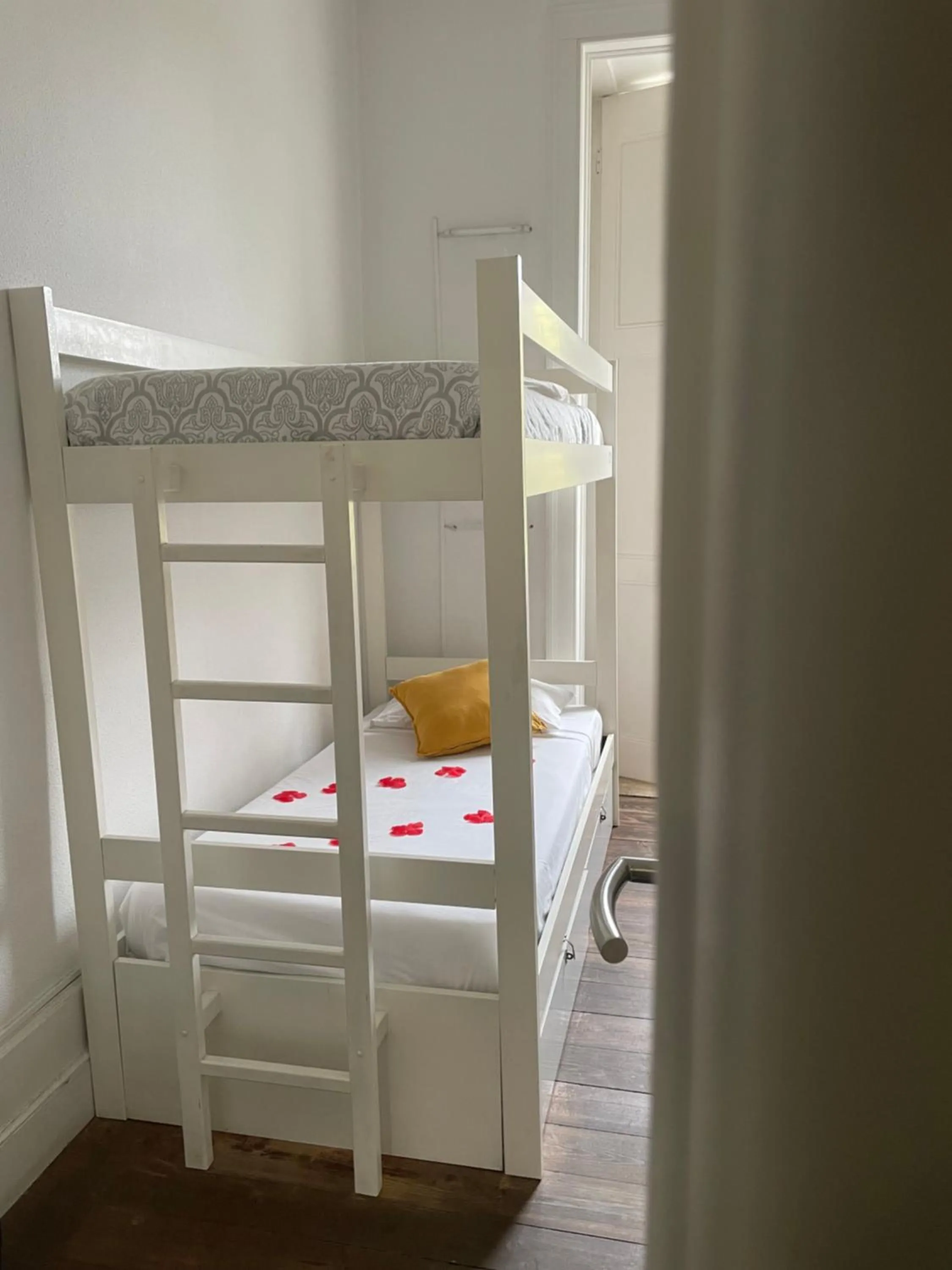 Bed in WW Hostel & Suites