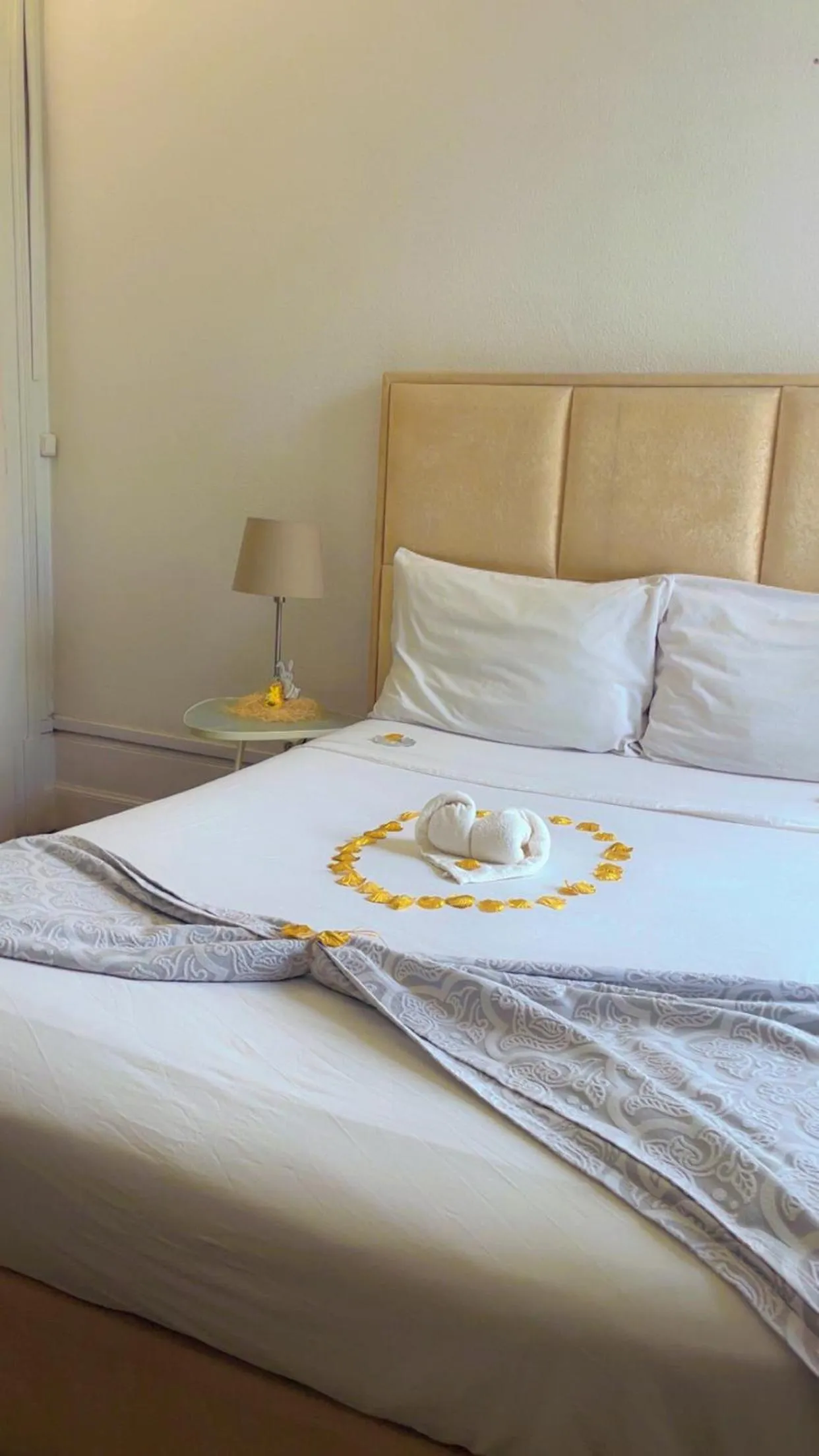 Bed in WW Hostel & Suites