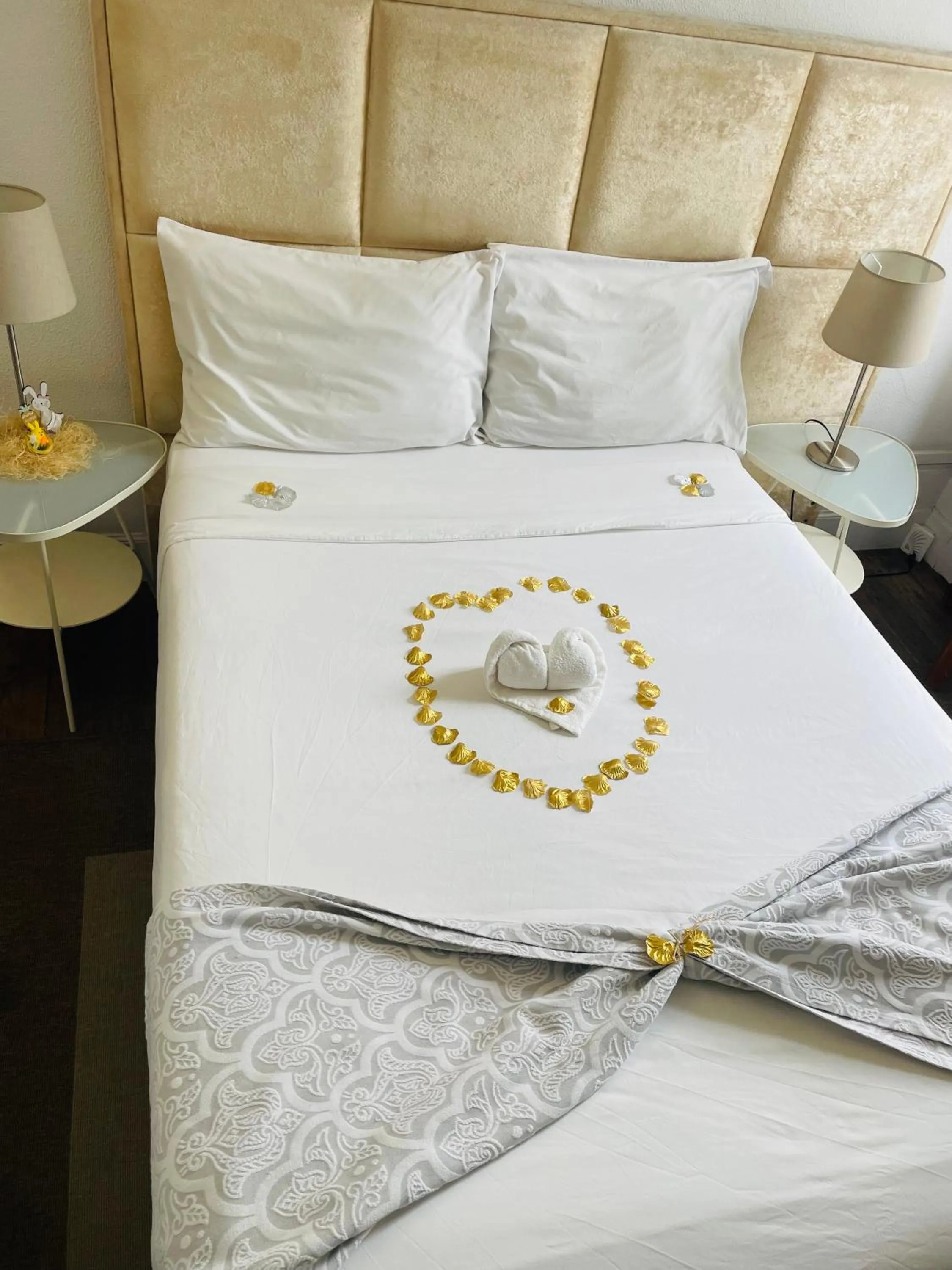 Bed in WW Hostel & Suites