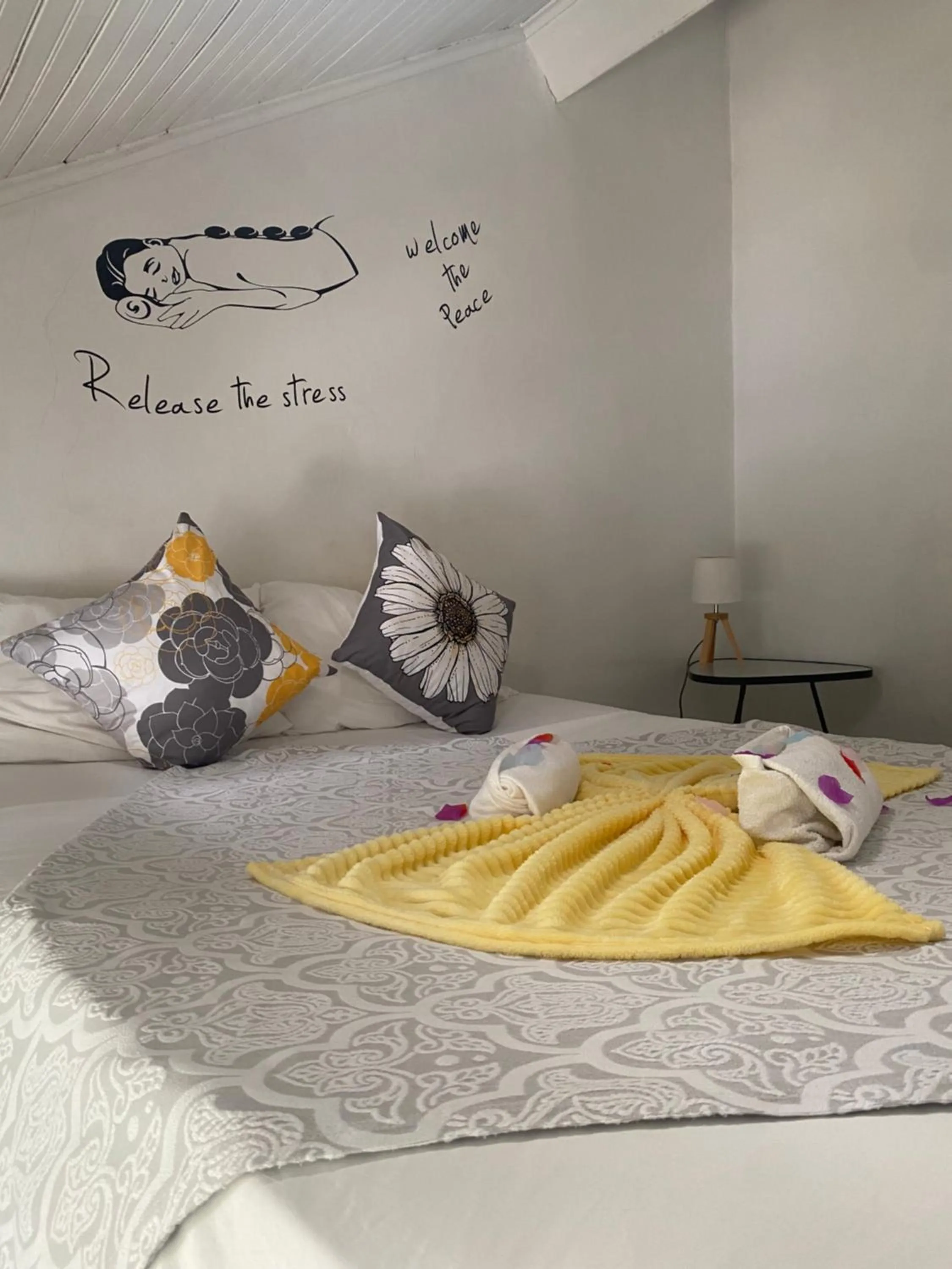 Bed in WW Hostel & Suites