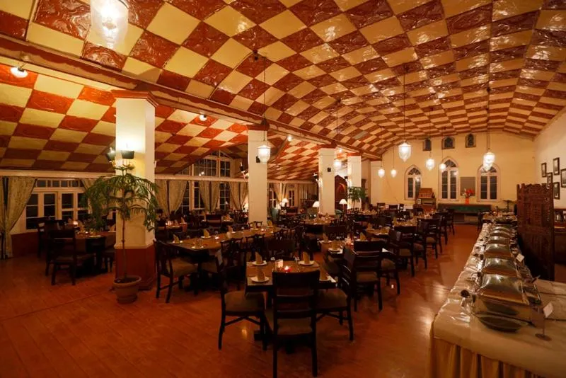 Restaurant/places to eat in Grand View Hotel