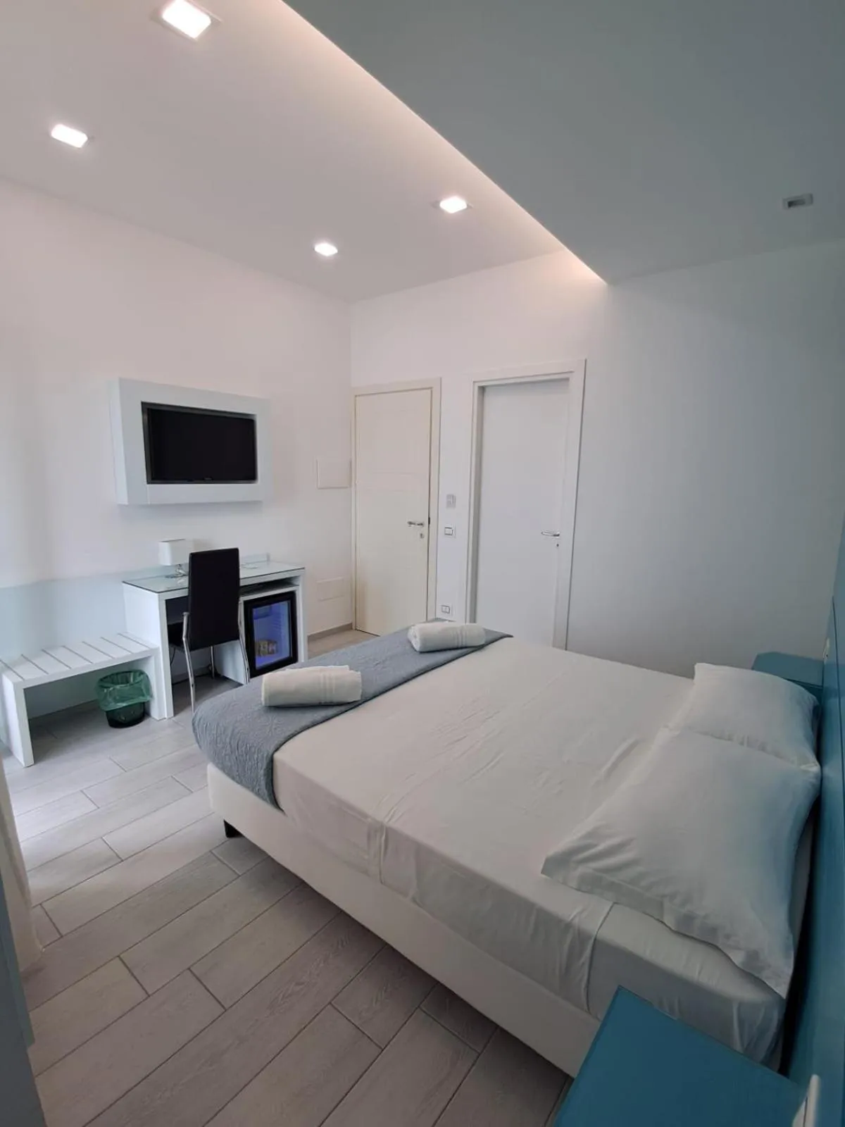 Photo of the whole room in Dreams Tropea Mare "Parking Private"